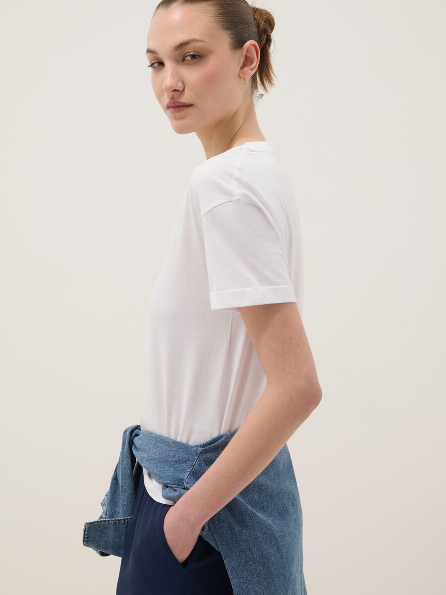 White pure cotton V-neck relaxed-fit T-shirt_1