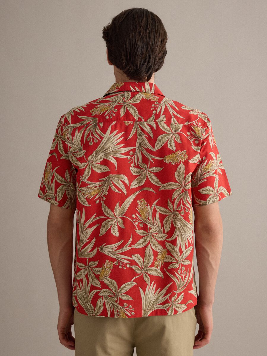 Red organic cotton shirt with tropical print_4