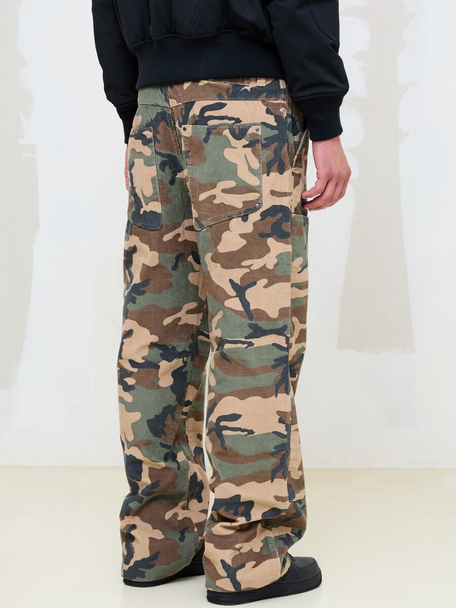 Washed Camo Corduroy Carpenter Trousers_3