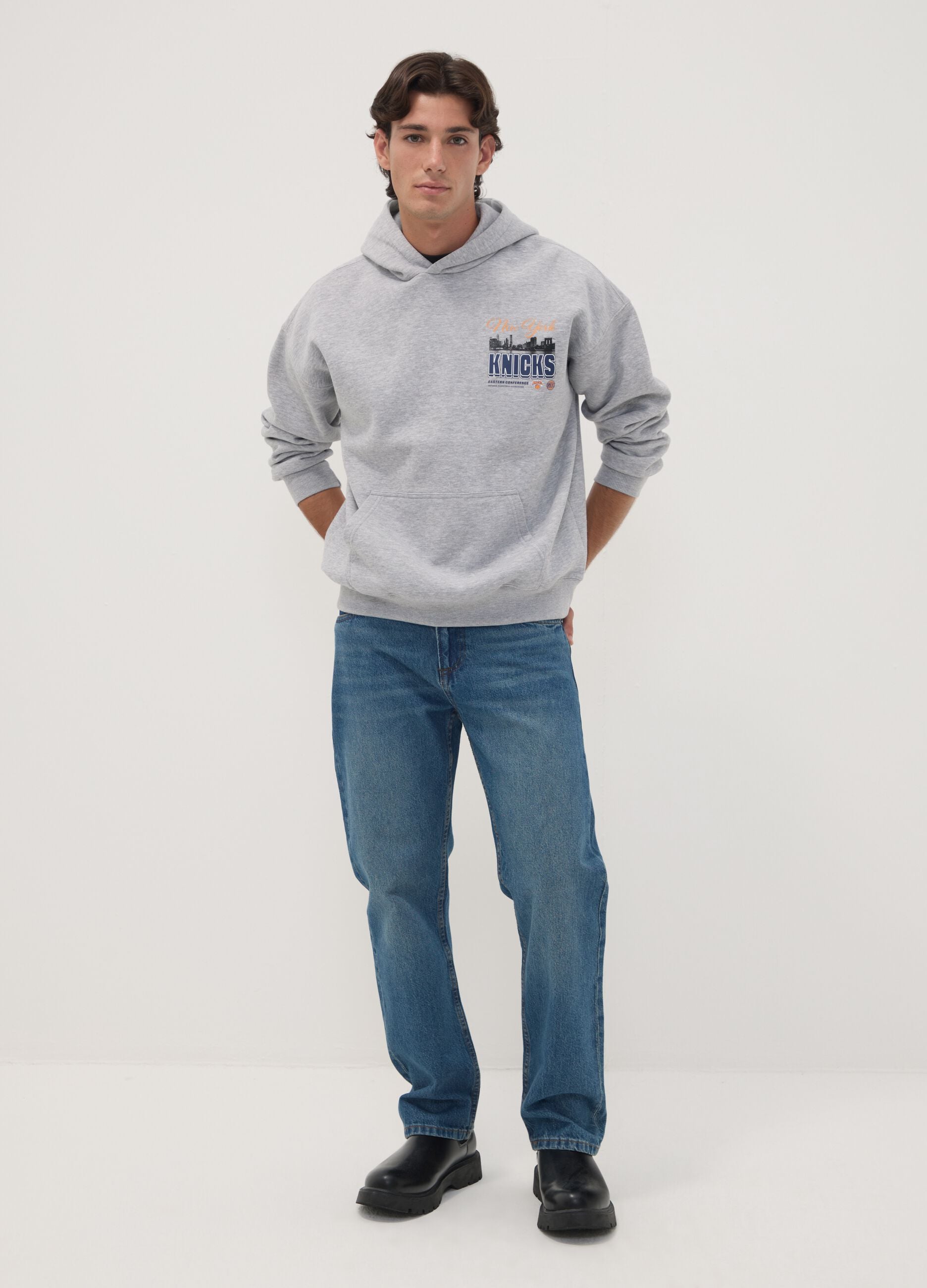 Grey cotton-blend hoodie with Knicks print