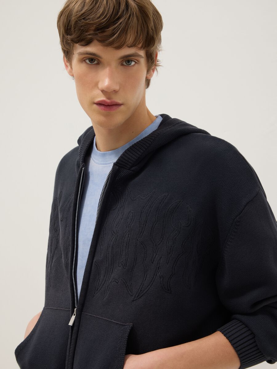 Felpa in puro cotone nero oversize fit con cappuccio e zip_2