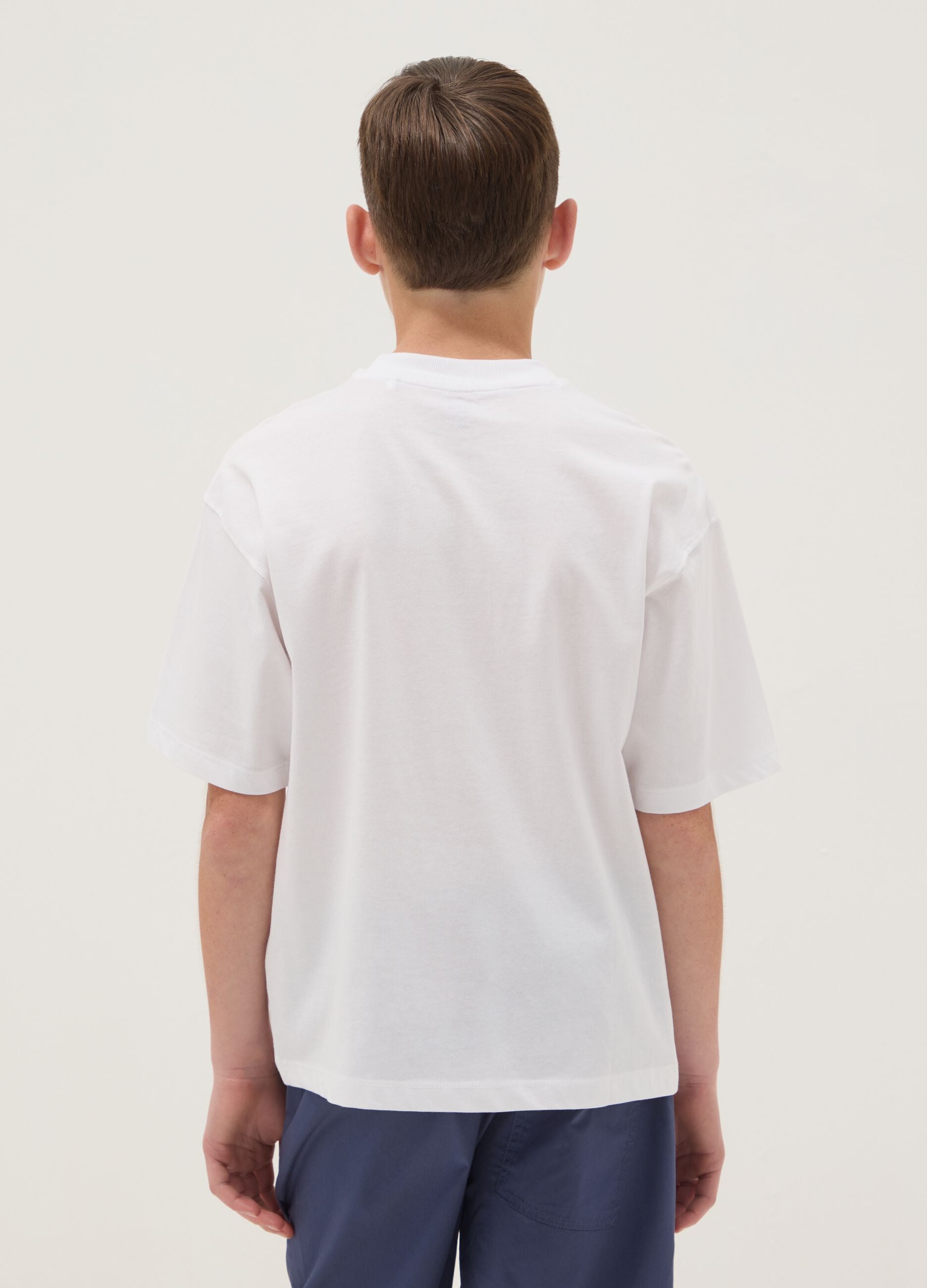 White pure cotton boys&rsquo; oversized T-shirt with print