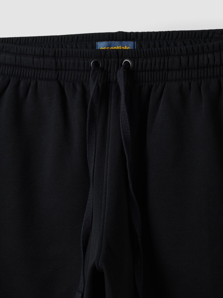 Shorts nero in misto cotone con vita elasticizzata regular fit_1