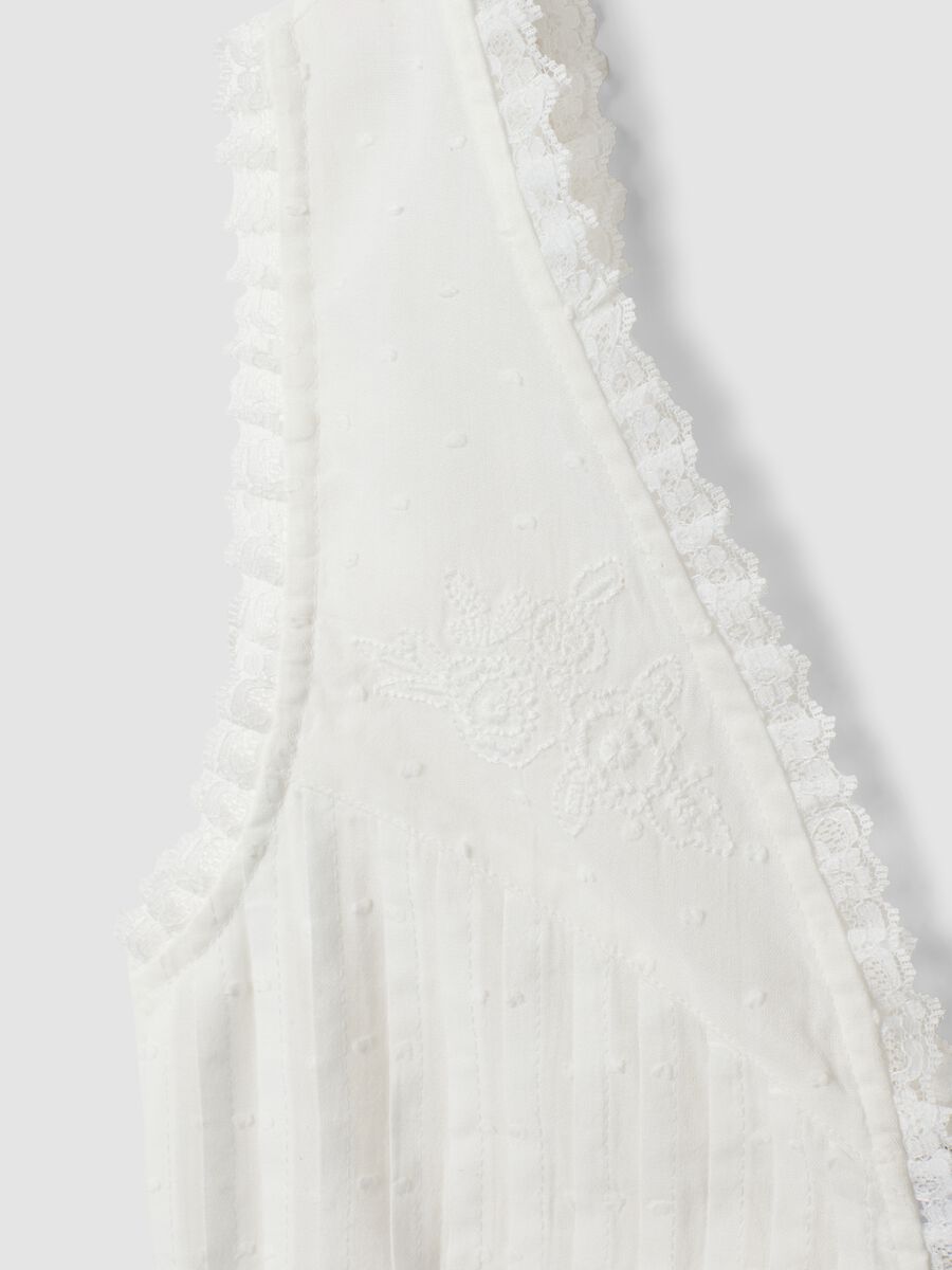 White pure cotton waistcoat with lace_5