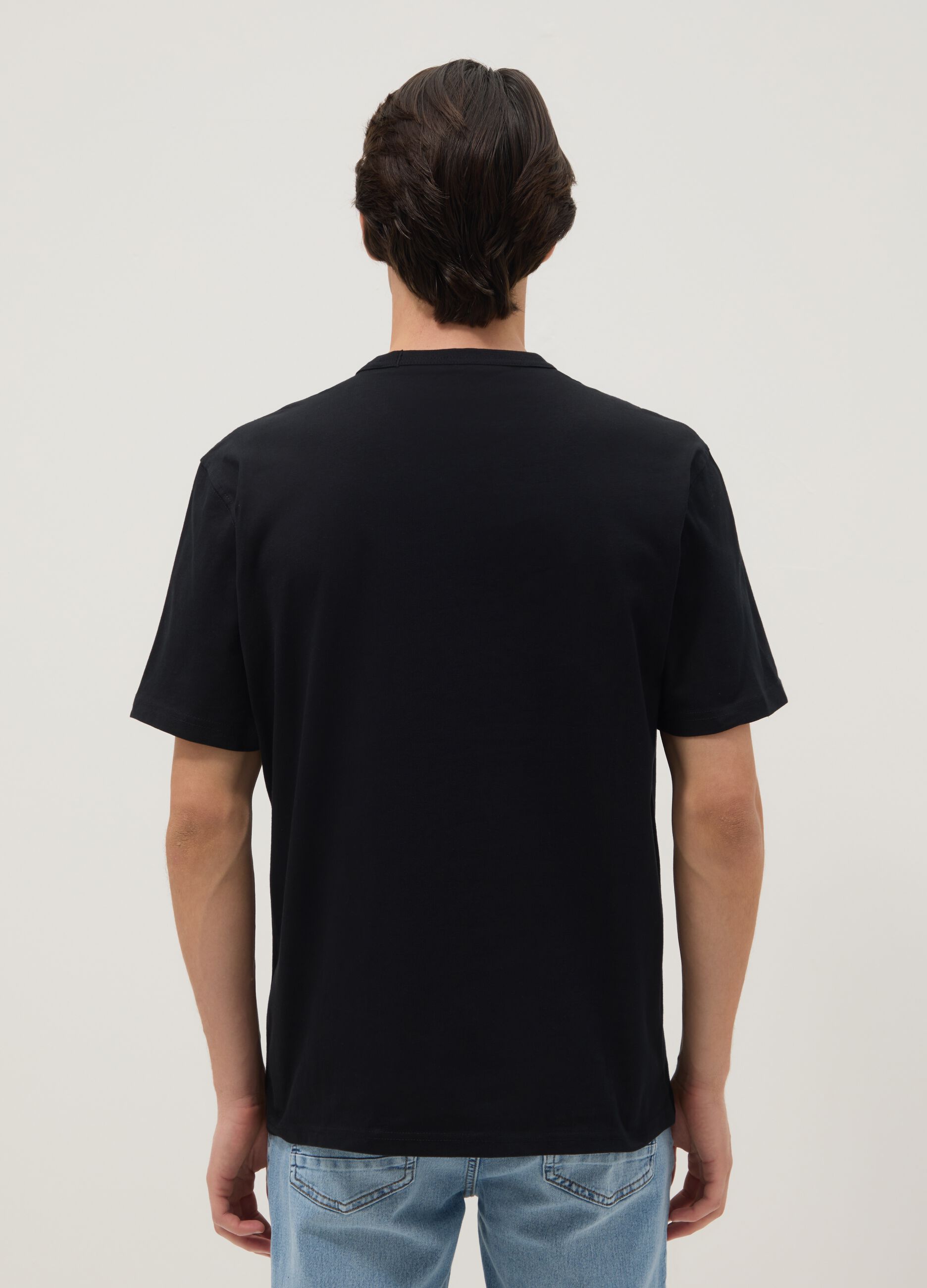 Black pure cotton crew neck t-shirt with relaxed fit