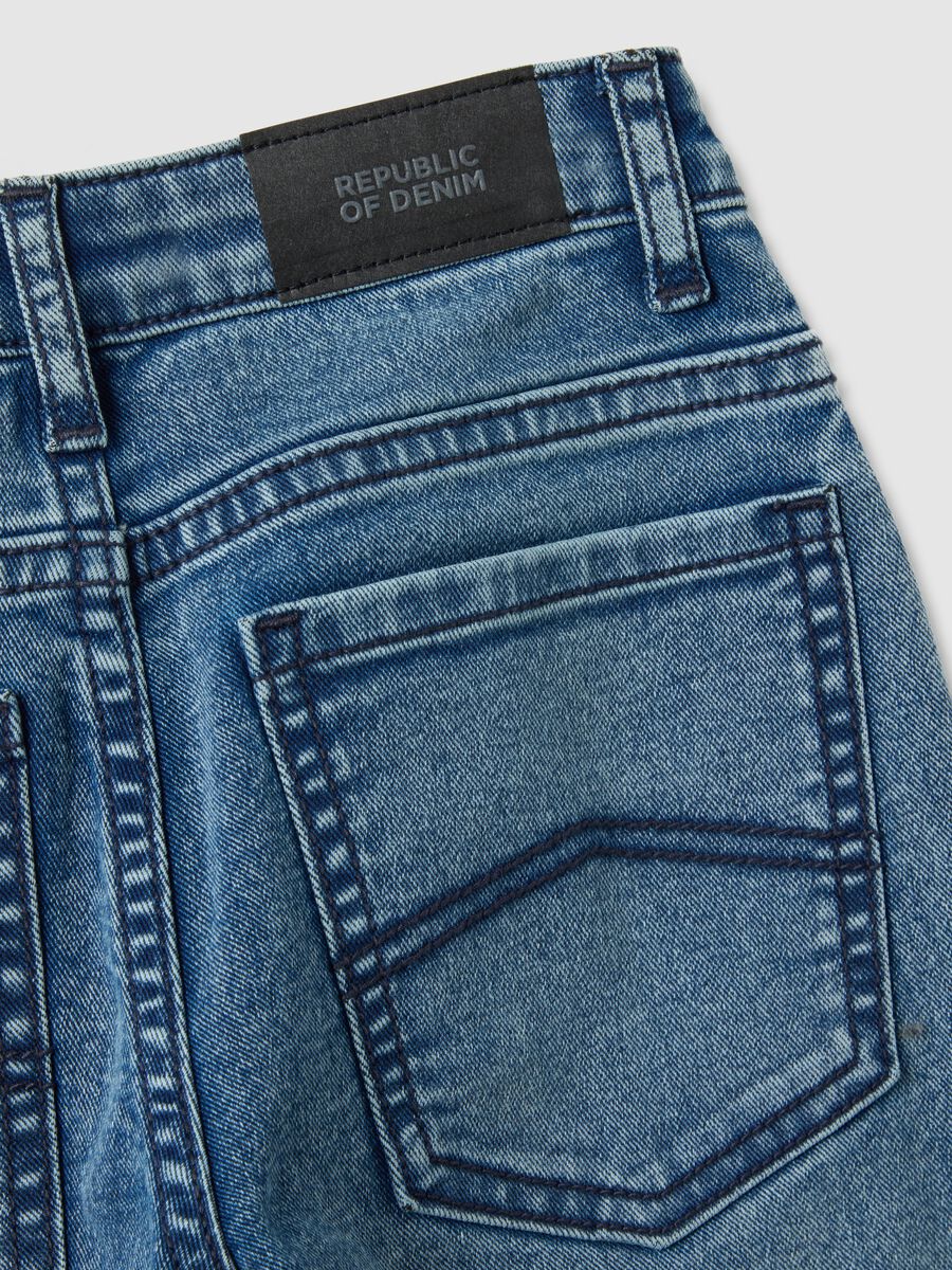 Slim fit stretch denim blue jeans for boys_3