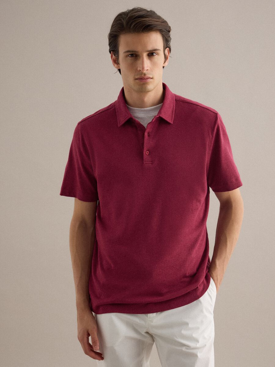 Red regular fit linen-cotton blend polo shirt_3