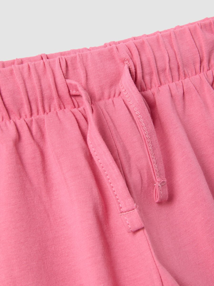 Completo bianco e rosa in puro cotone con top e shorts per bimba_3