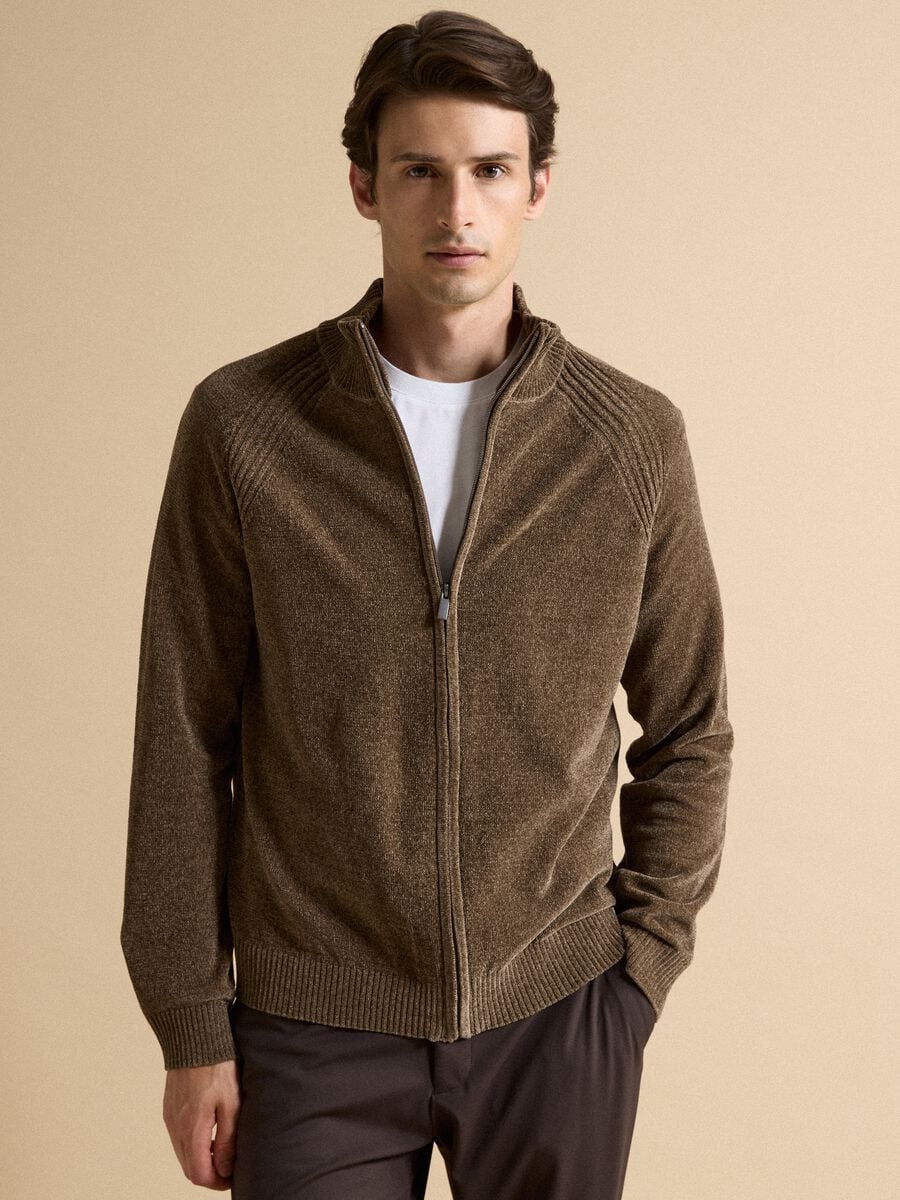 Beige full-zip cardigan with collar, regular fit_2