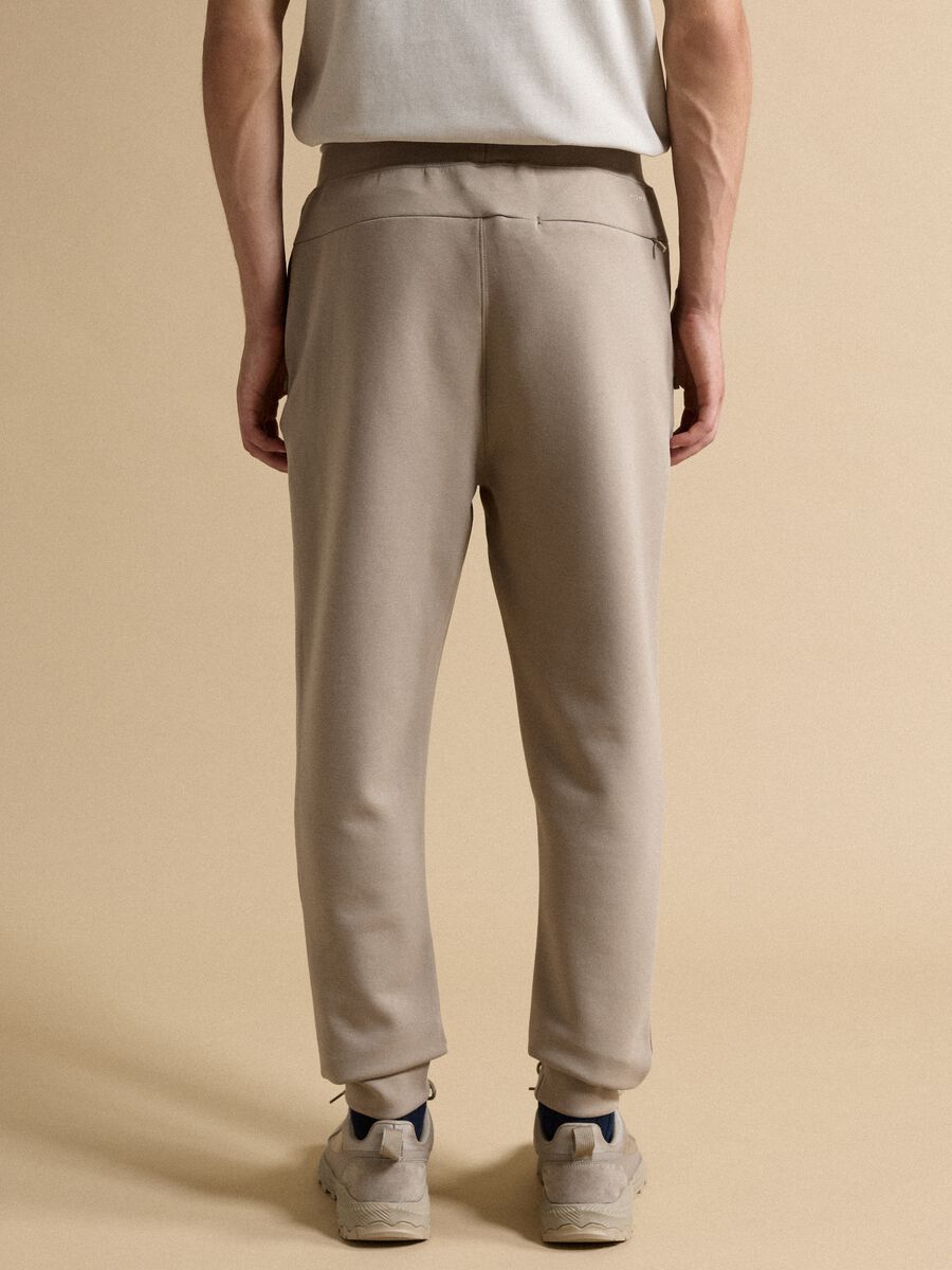 Grey regular-fit joggers in stretch Easy Dry fabric_3