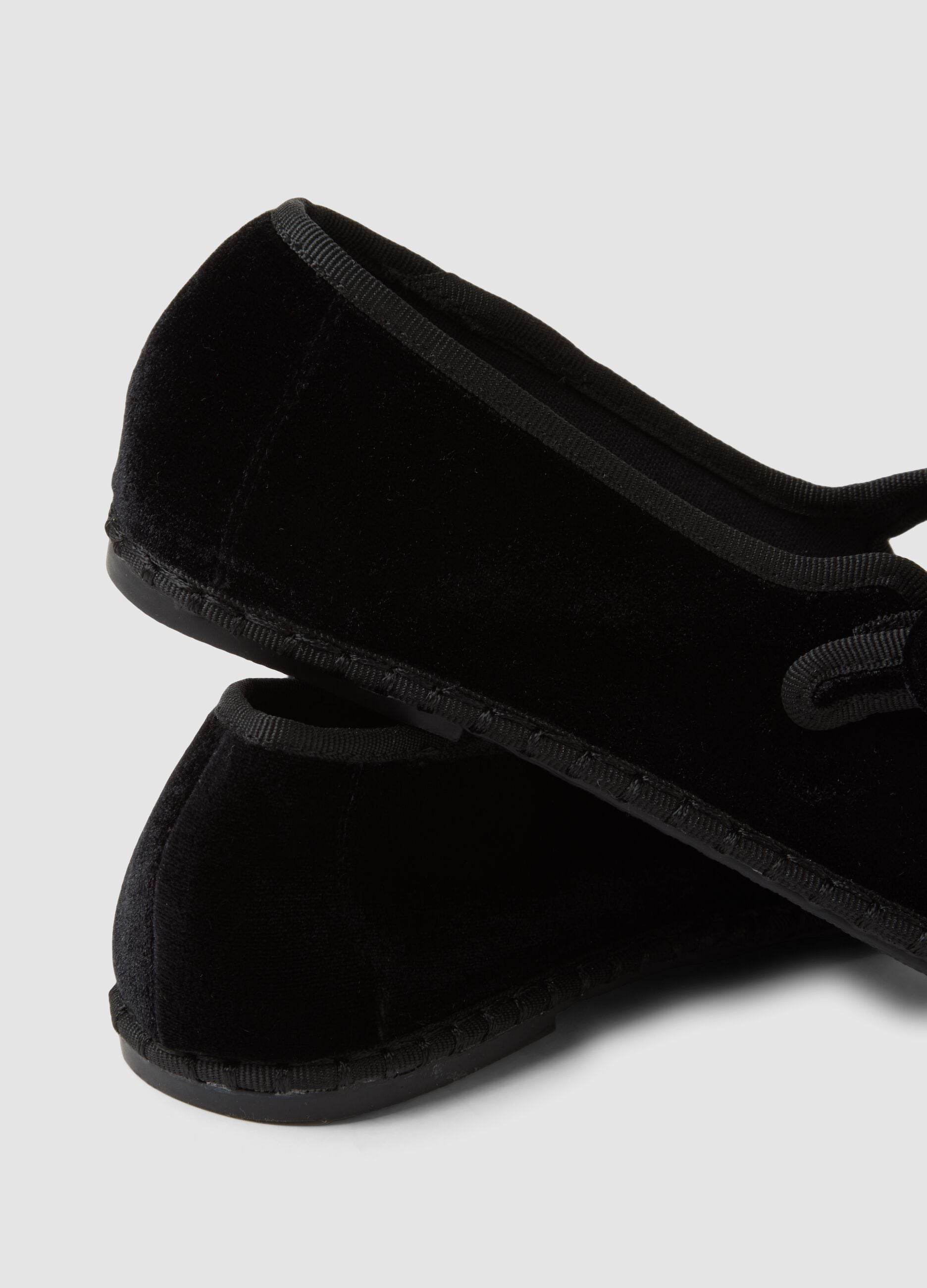 Black Friulane with Strap