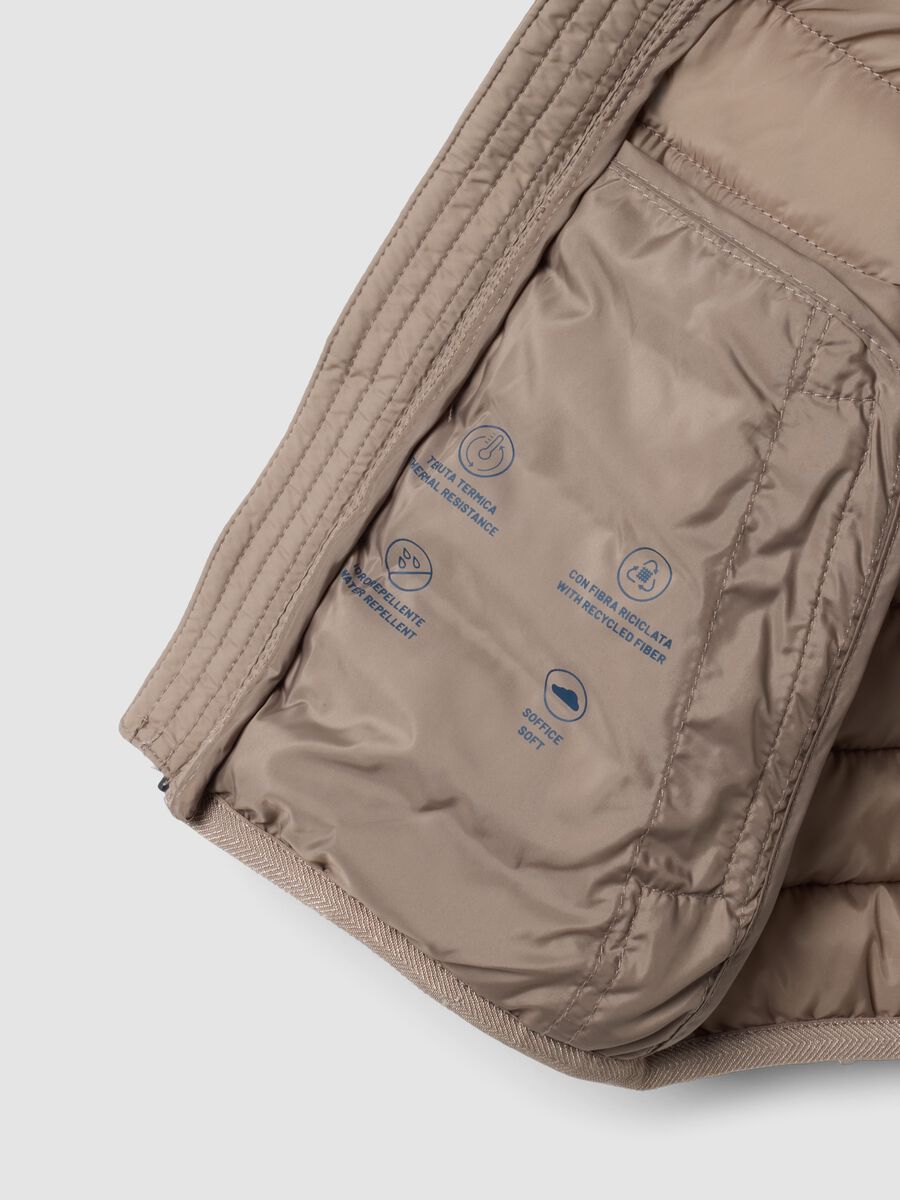 Giacca Ultralight beige trapuntata con cappuccio per bimbo_2