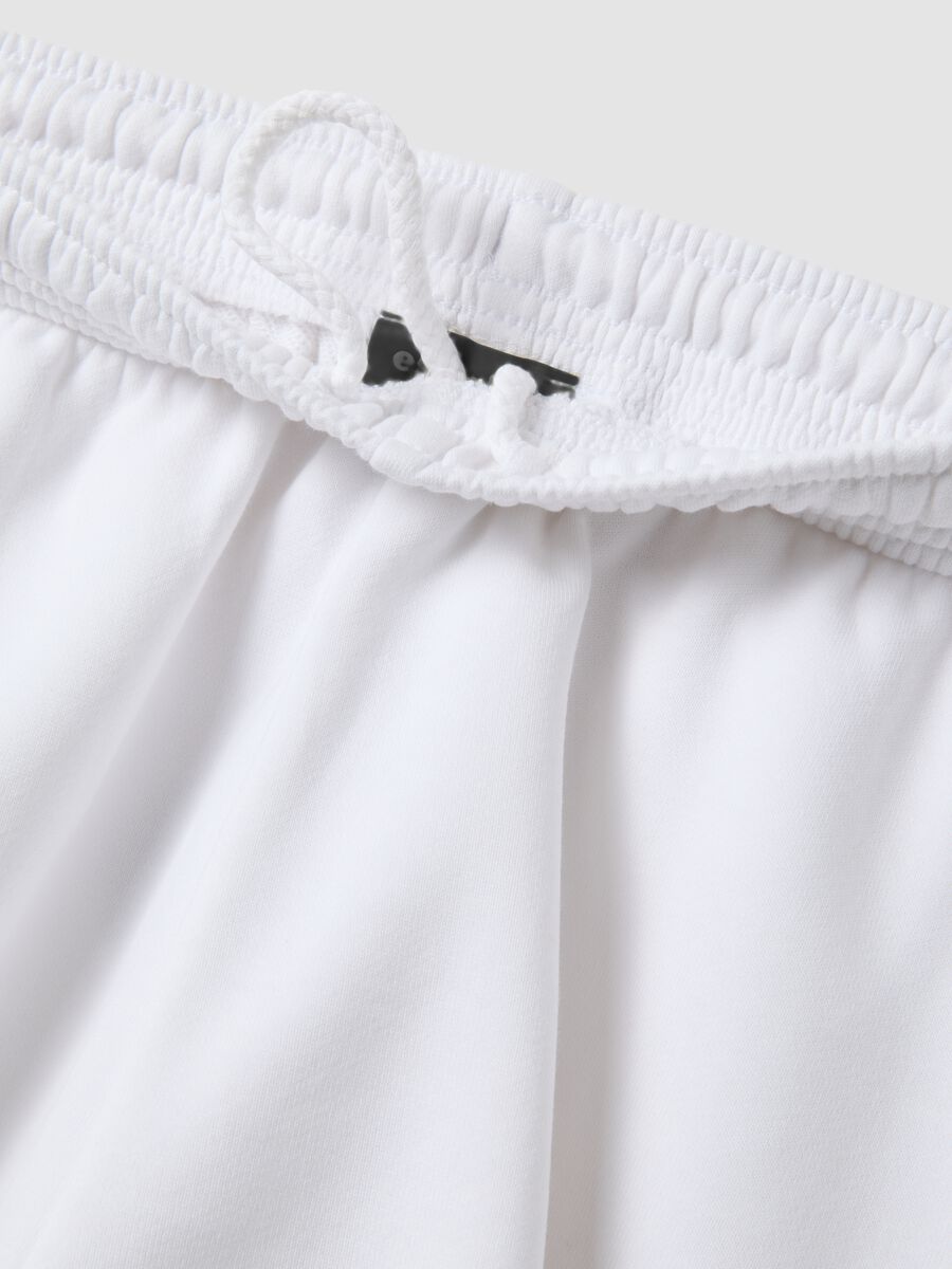 White cotton-blend shorts with elasticated waist, regular fit_1