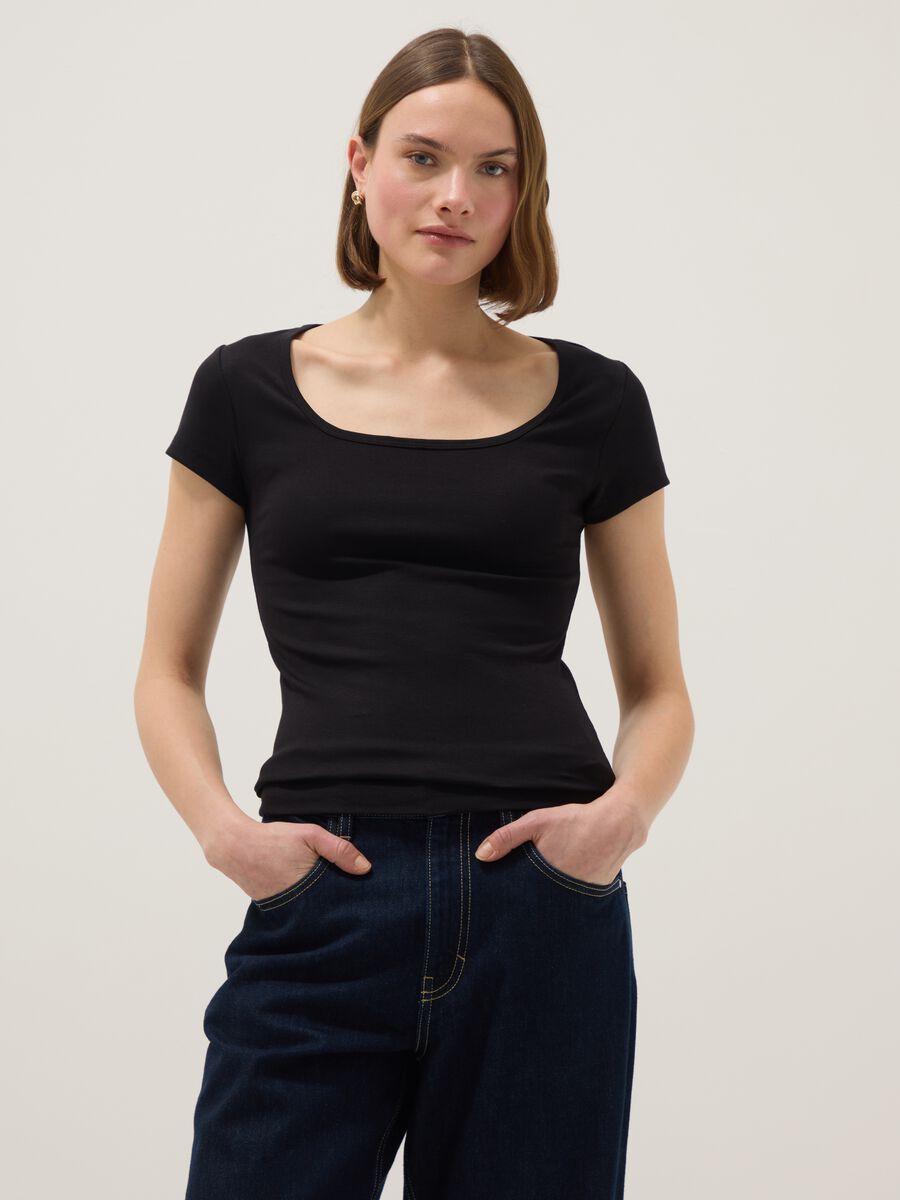 Black fitted stretch cotton T-shirt with square neckline_0