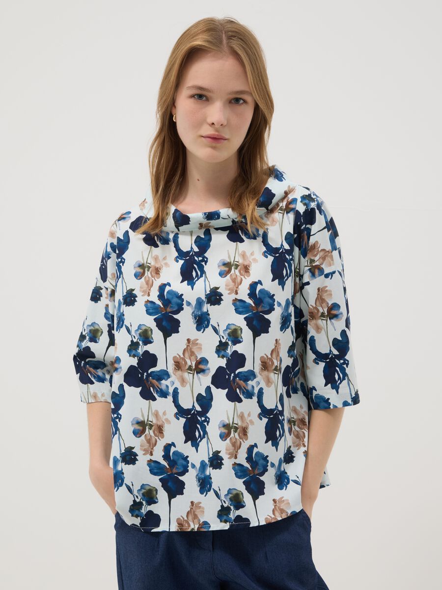 Blue stretch-cotton top with floral print_0