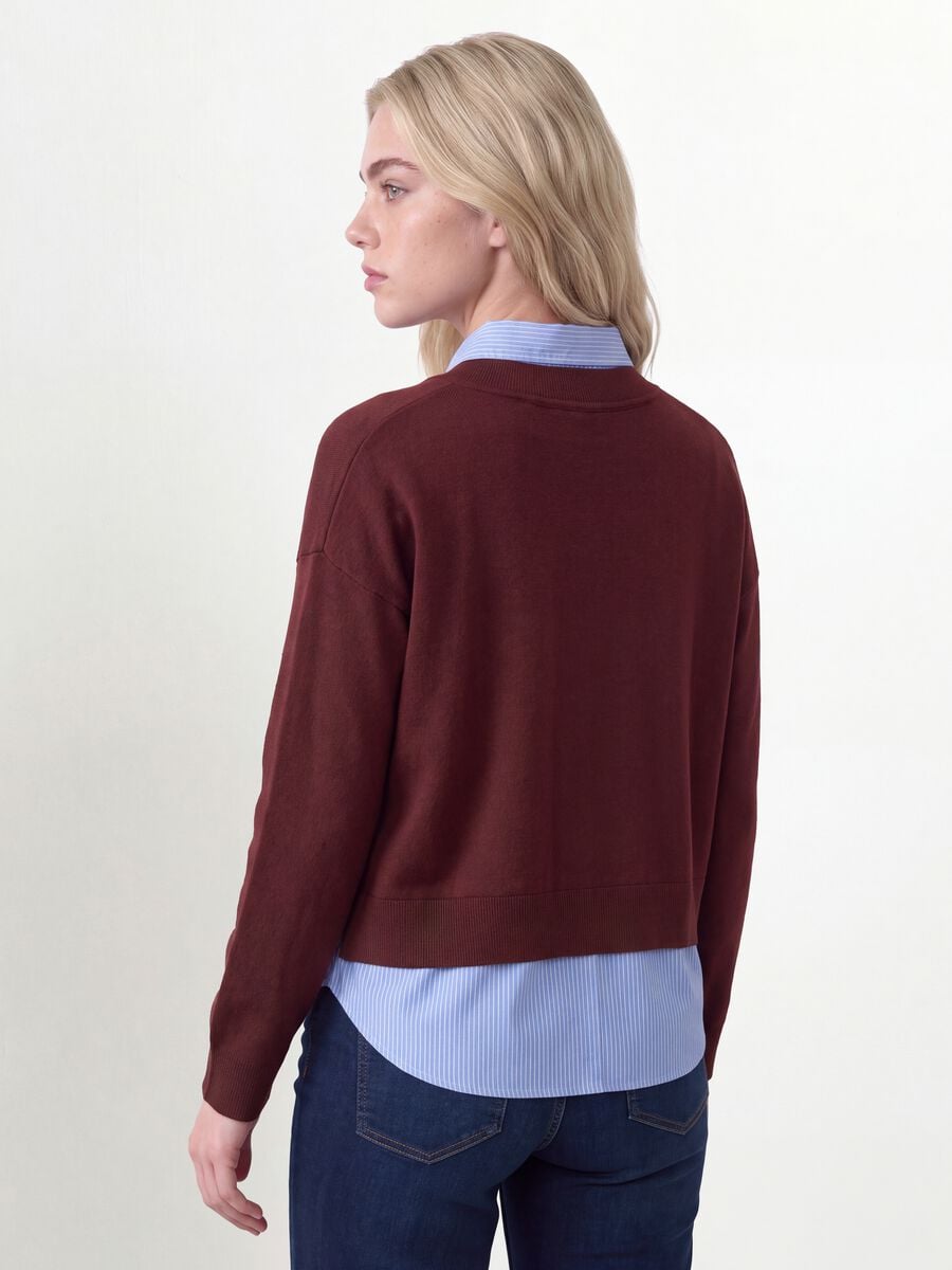Red viscose-blend top with layered look_3