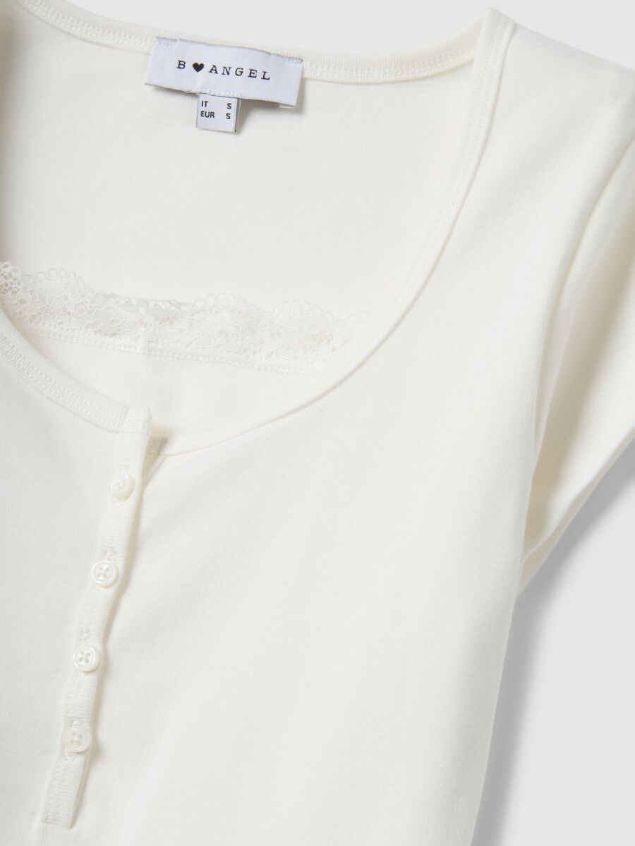 White cotton blend regular fit T-shirt with lace details_5