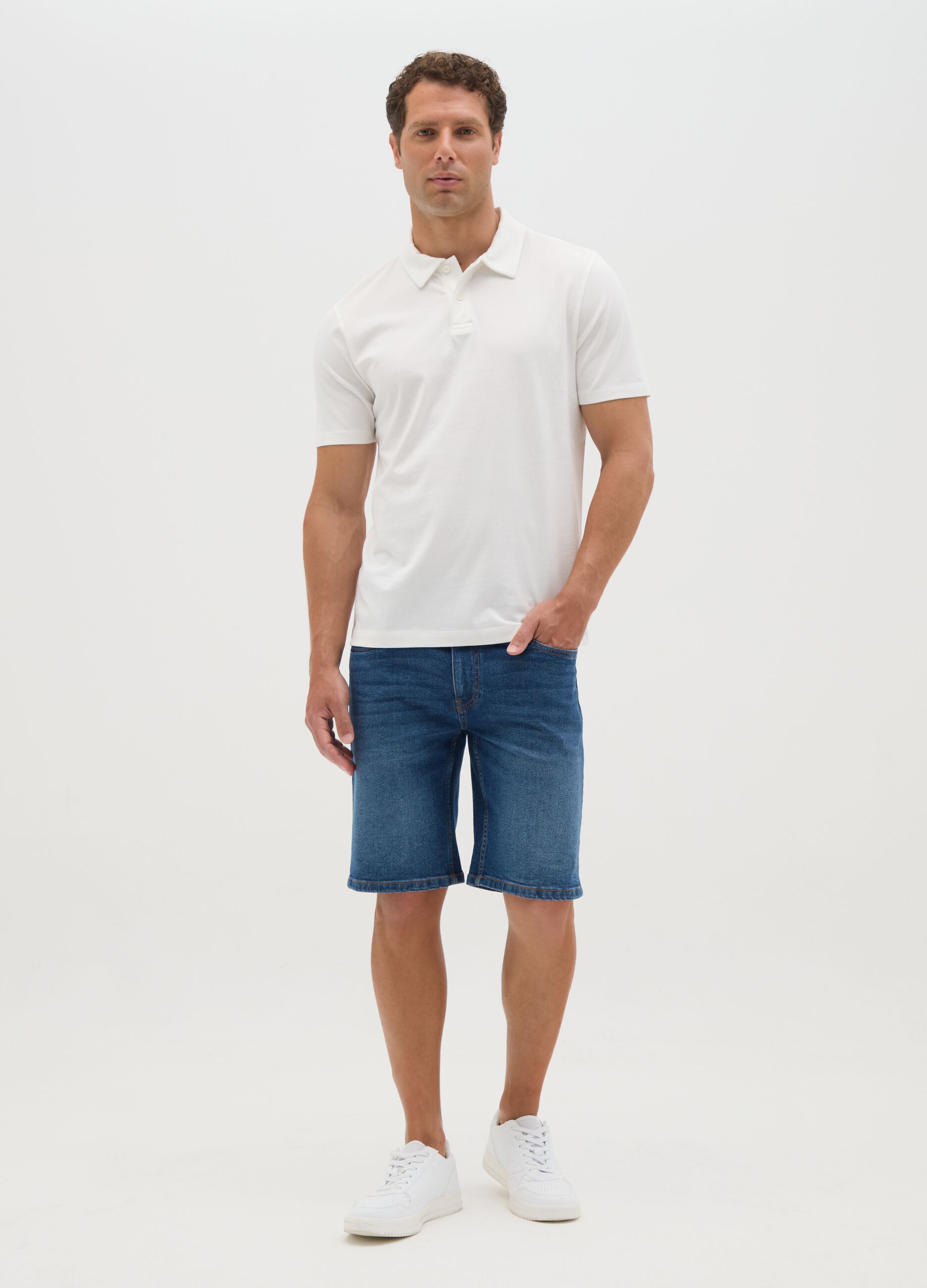 Men&rsquo;s white polo shirt in 100% cotton with regular fit