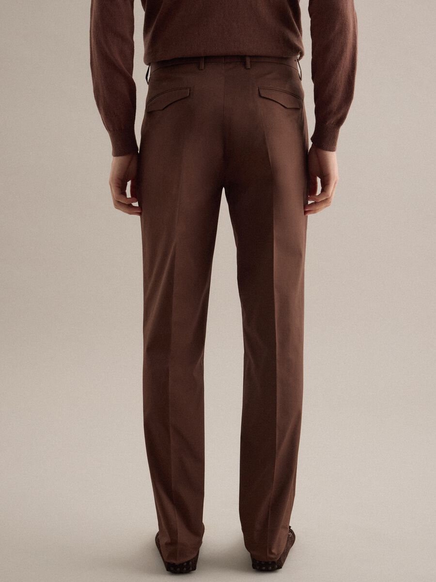 Pantaloni in cotone elasticizzato marroni regular fit_2