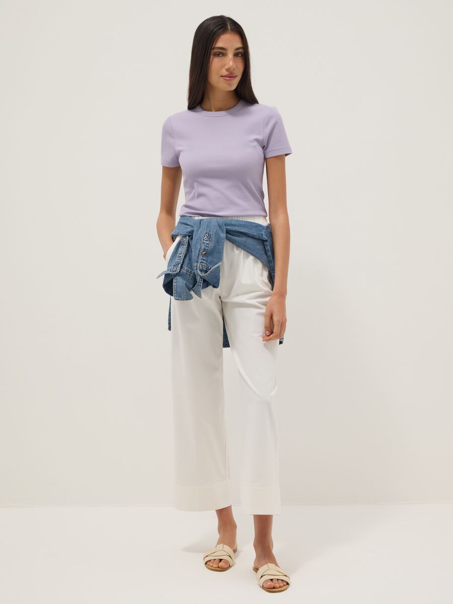 T-shirt fitted a maniche corte in cotone elasticizzato viola_2