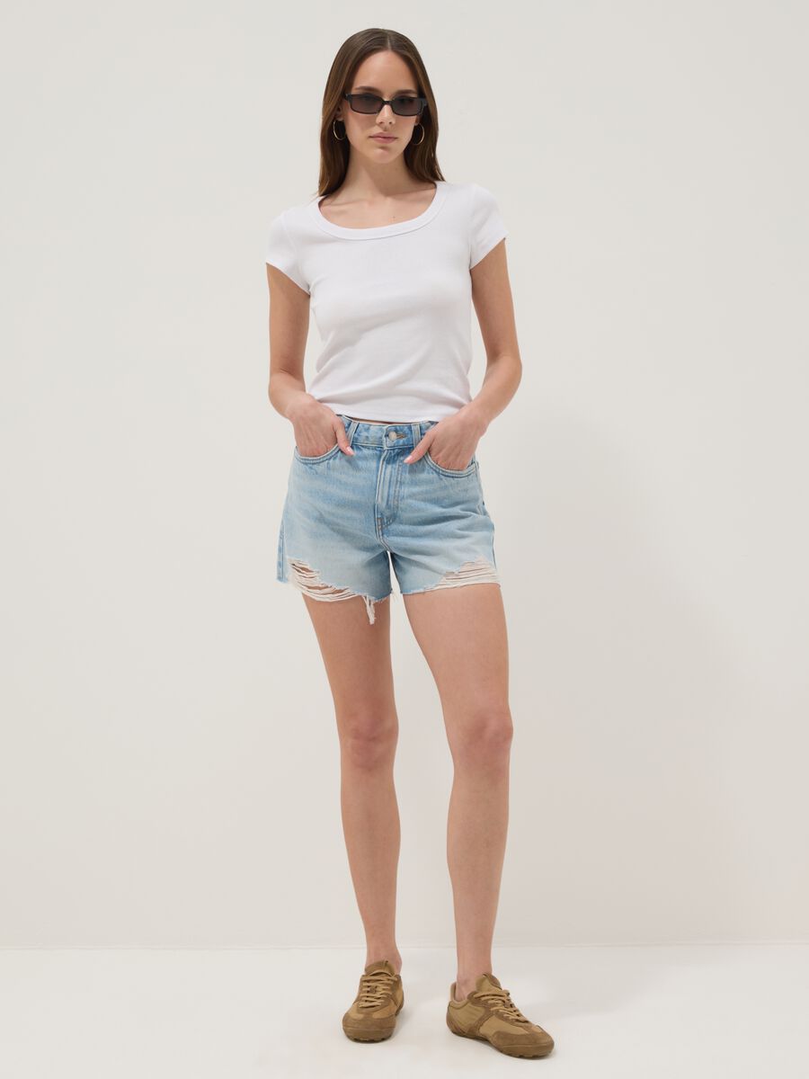 Shorts in denim azzurro in puro cotone_0