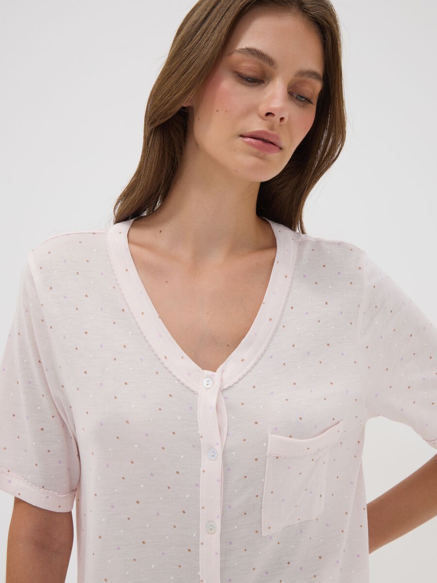 Camicia da notte rosa a pois in pura viscosa con scollo a V_1