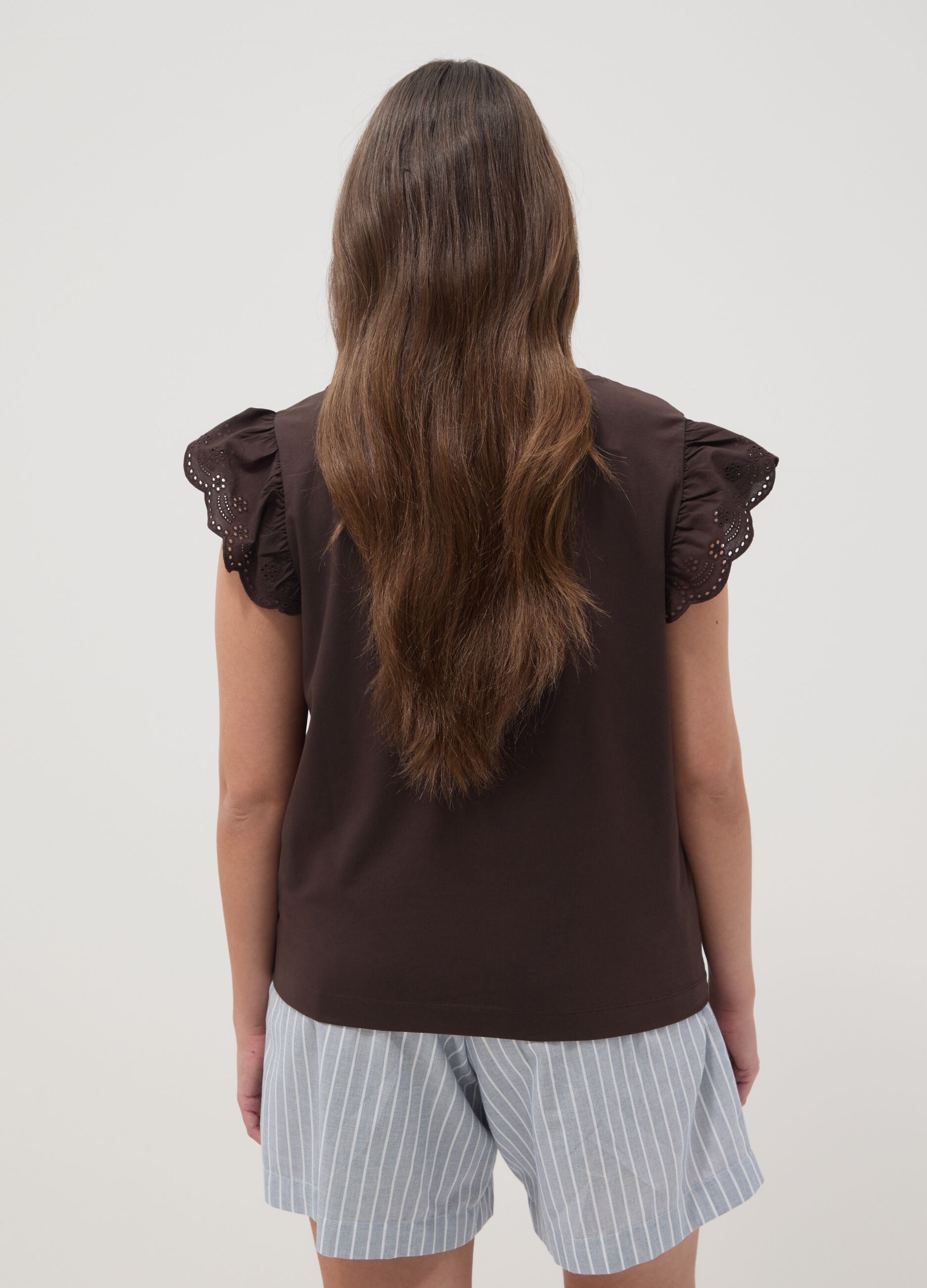 Brown stretch cotton T-shirt with ruffle sleeves, regular fit