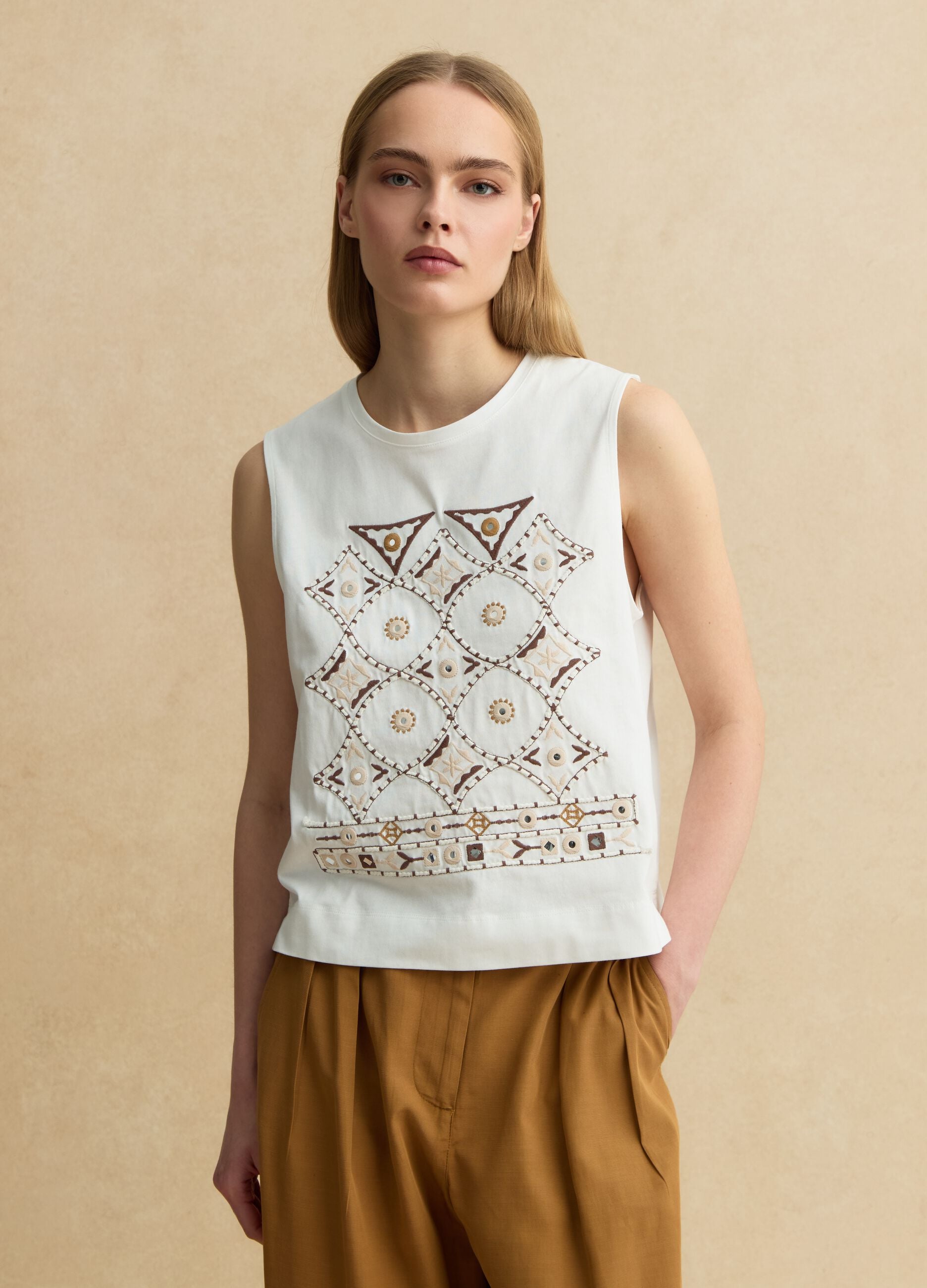 White cotton tank top with regular fit and embroidery