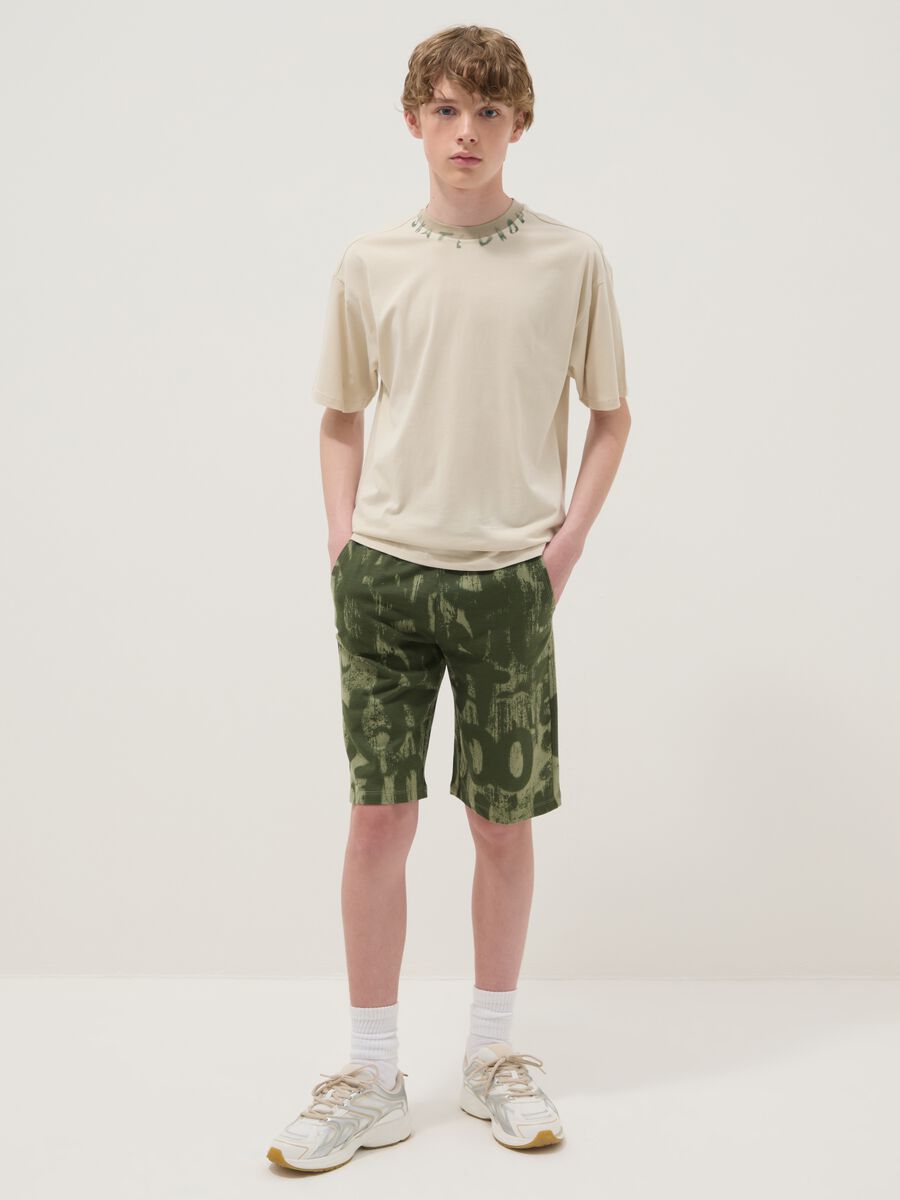 Shorts in puro cotone con stampa verde da ragazzo regular fit_0