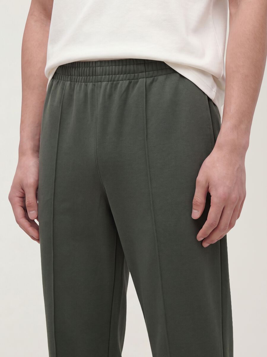 Pantaloni jogger verdi in tessuto elasticizzato relaxed fit_3
