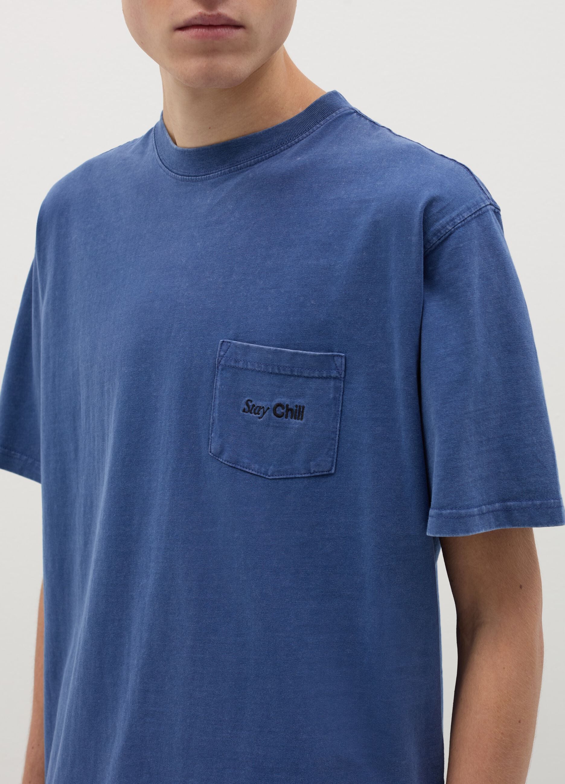T-shirt with embroidered pocket