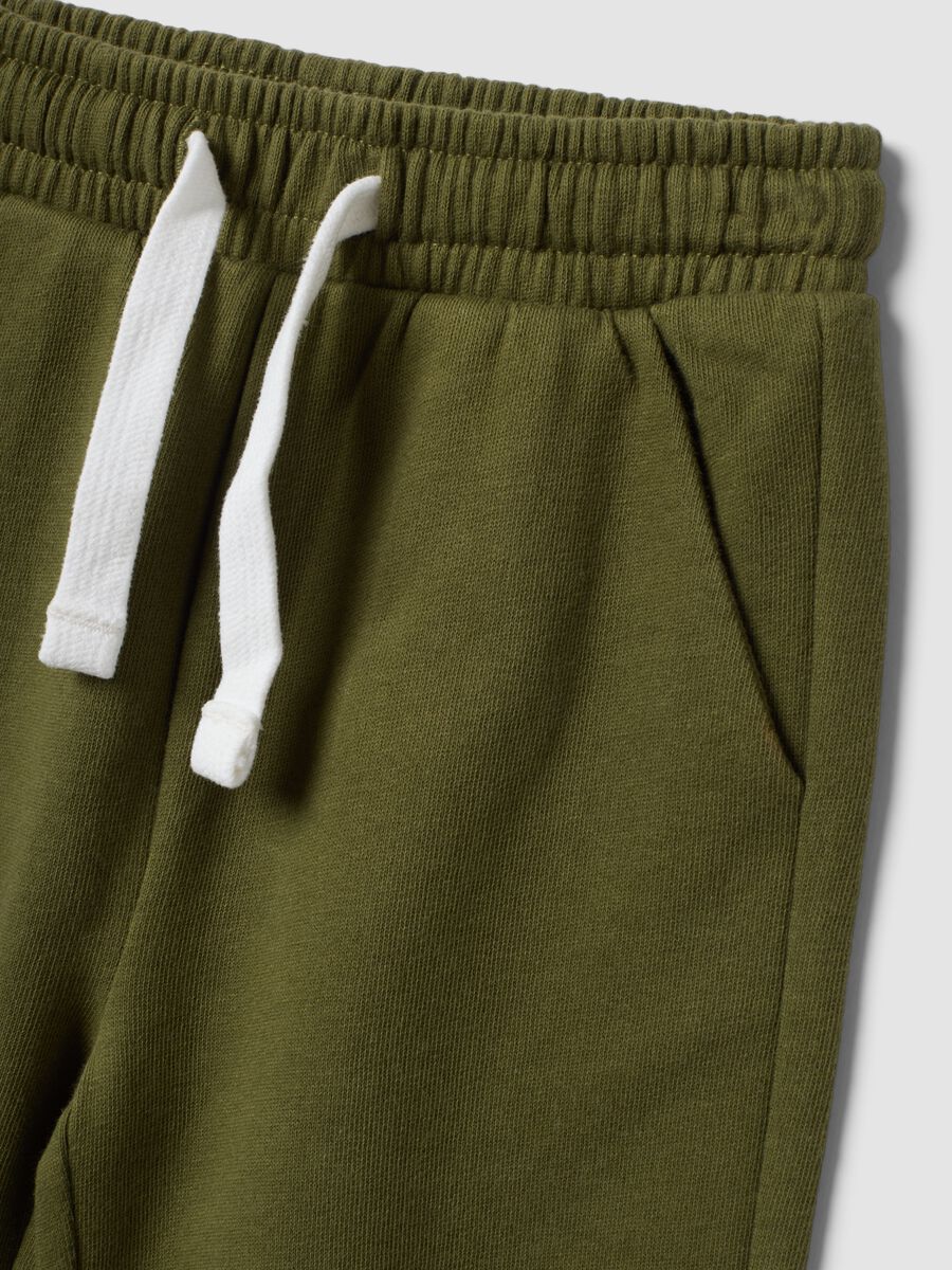 Green pure cotton jogger trousers with car print for boys_2
