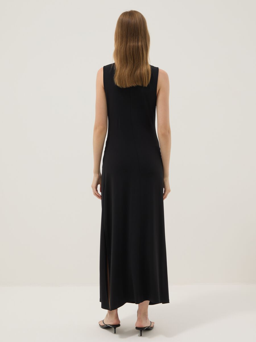Black sleeveless stretch midi dress_3
