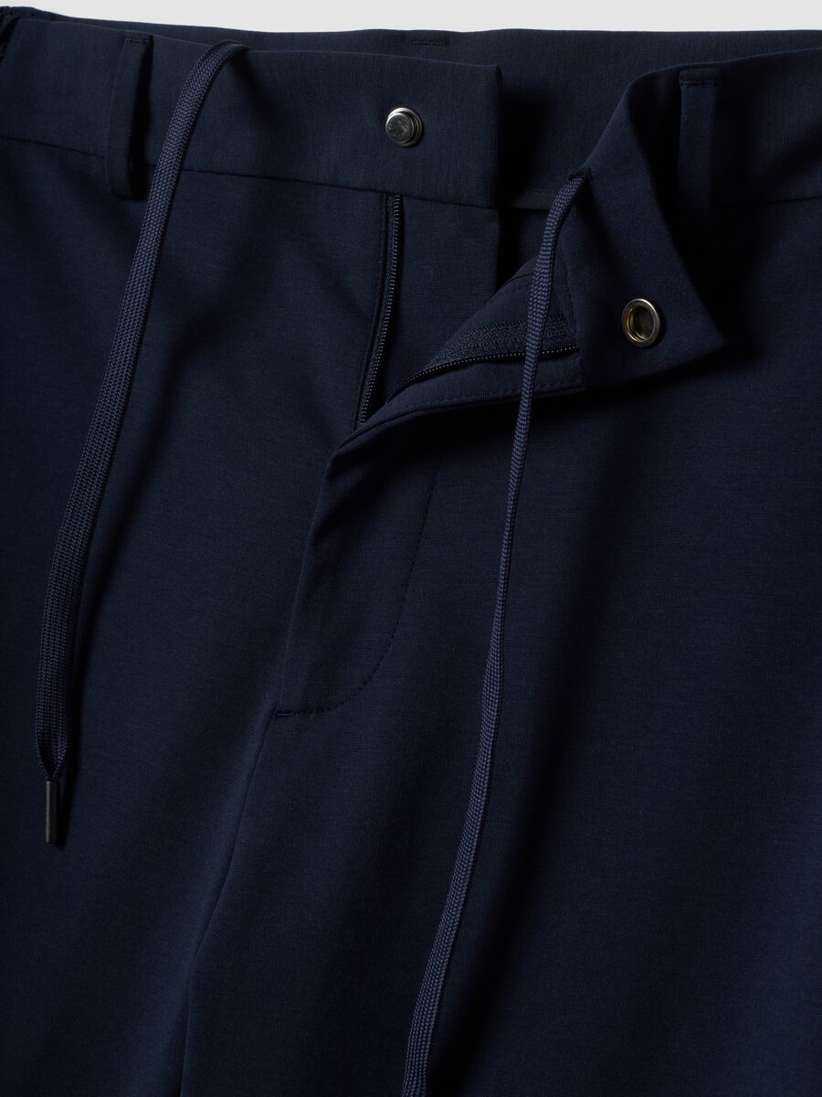 Pantaloni formali blu in cotone elasticizzato regular fit_1