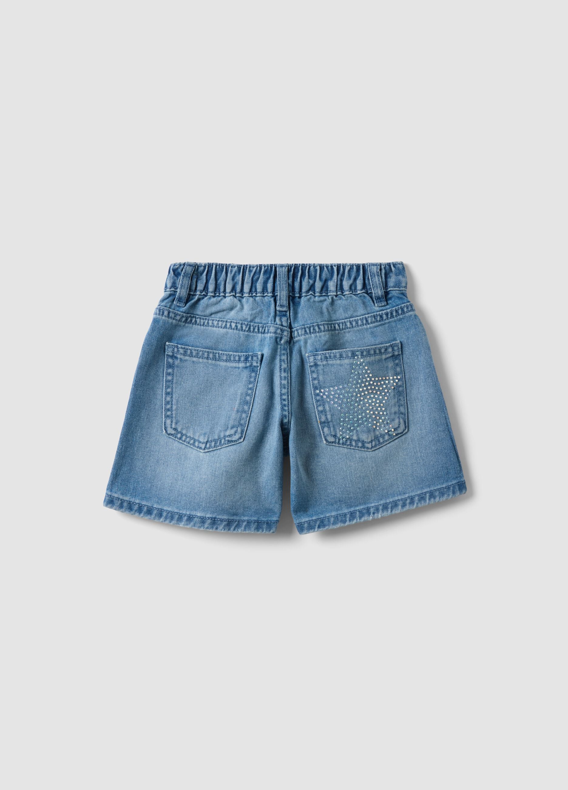 Girls&rsquo; blue denim shorts in 100% cotton, regular fit, with star detail