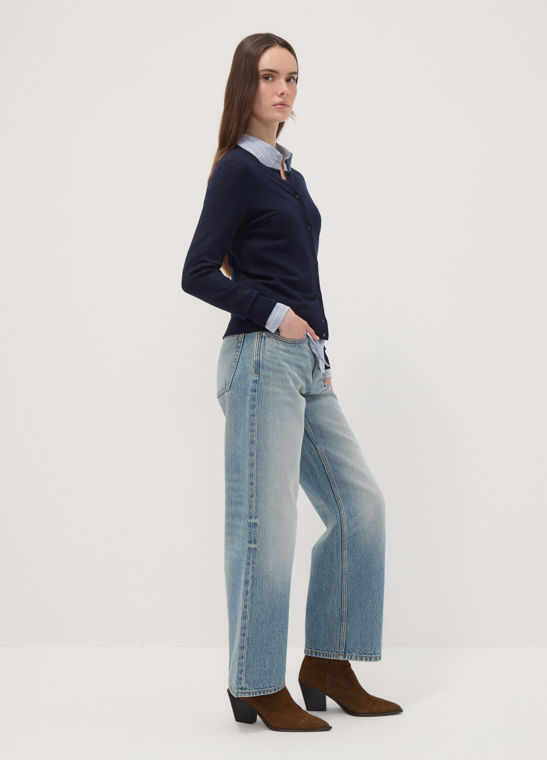 Regular fit blue cardigan with buttons