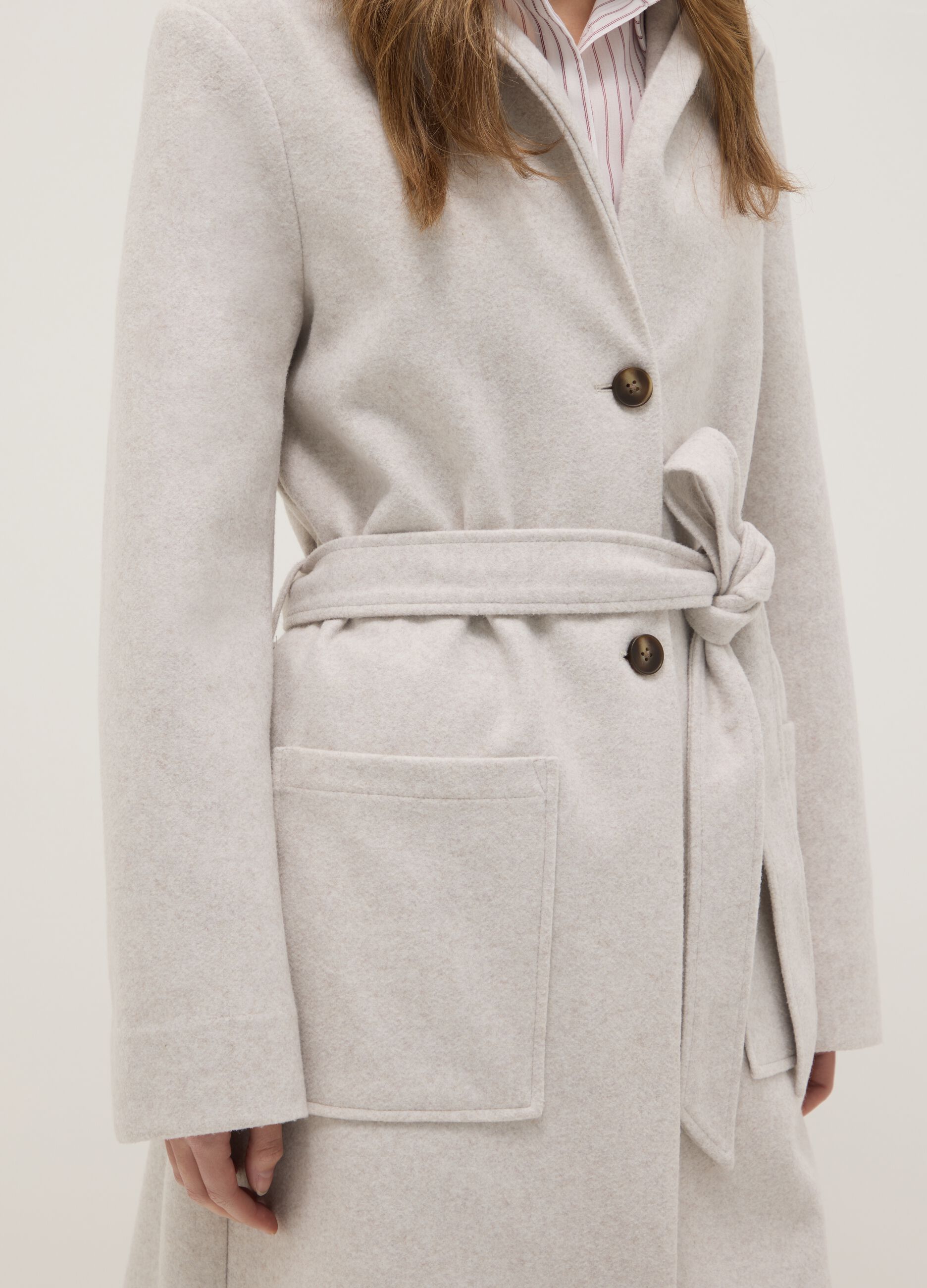Regular fit beige single-breasted coat with belt