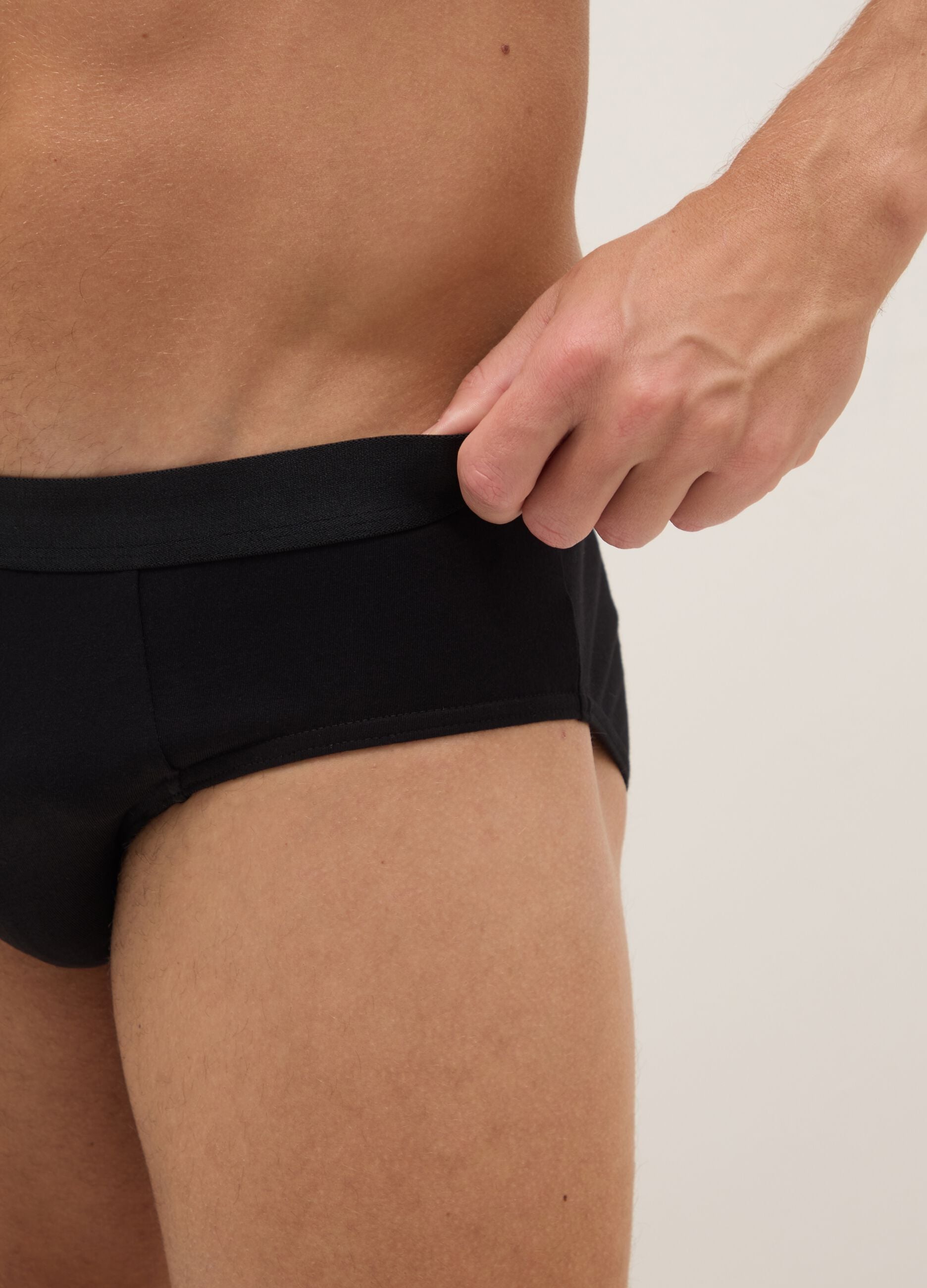 Pack of three black stretch cotton briefs regular fit
