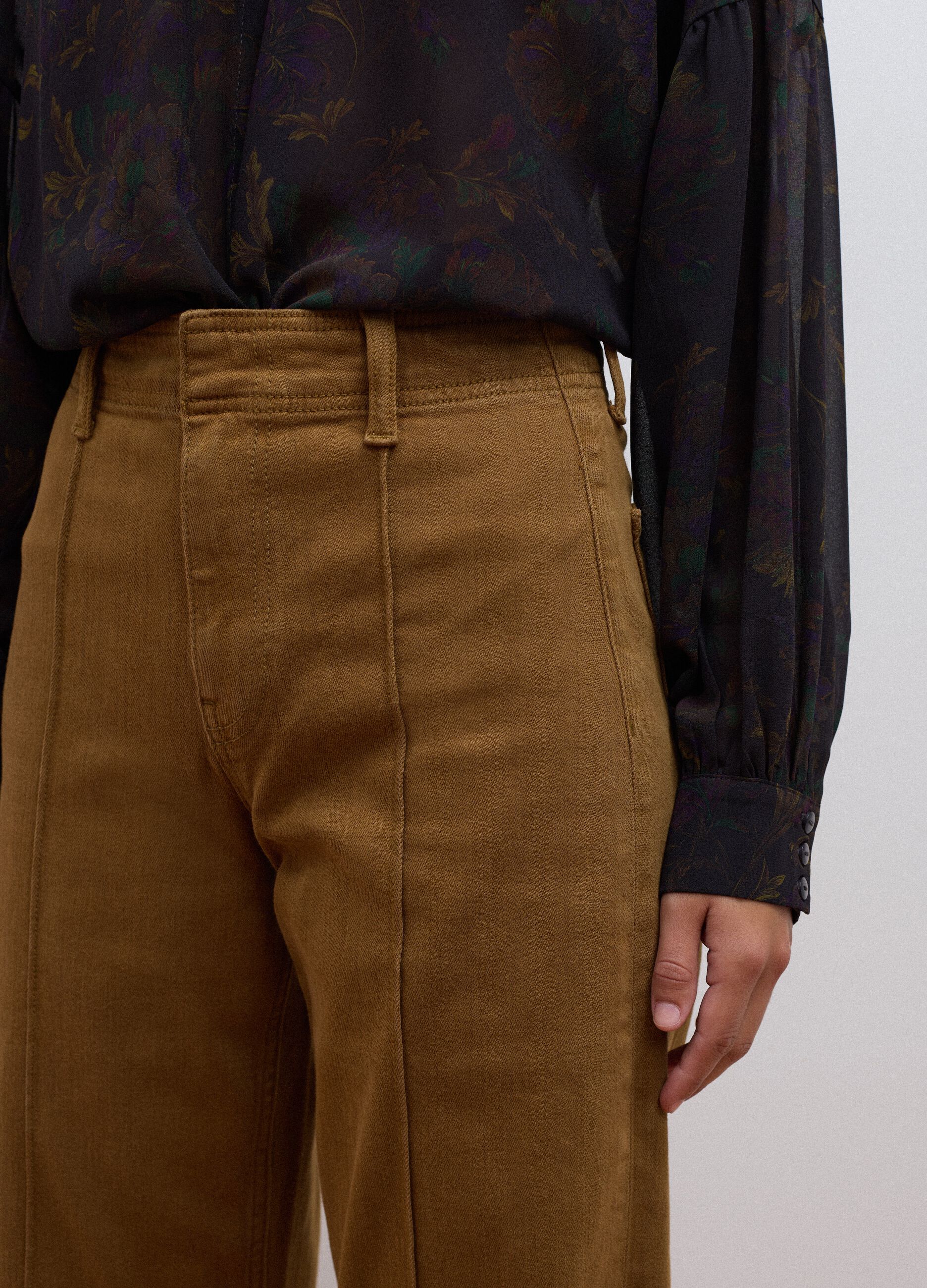 Brown wide-leg jeans in stretch cotton twill