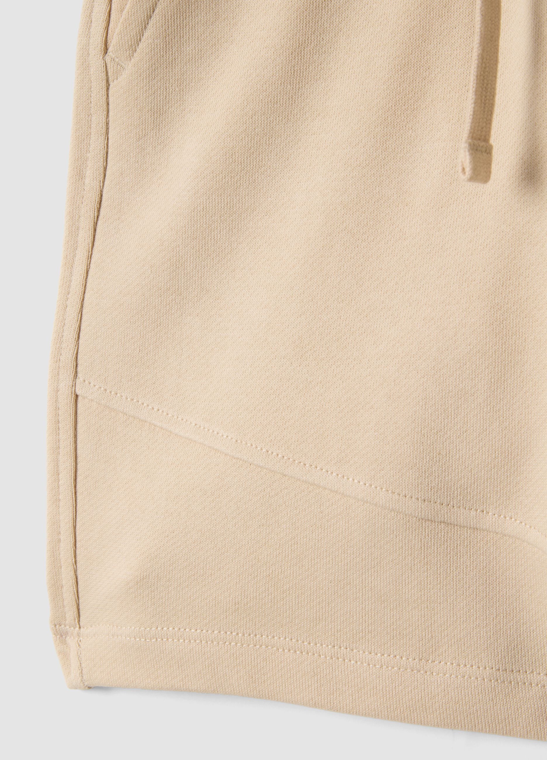 Beige pure cotton boys&rsquo; shorts, regular fit