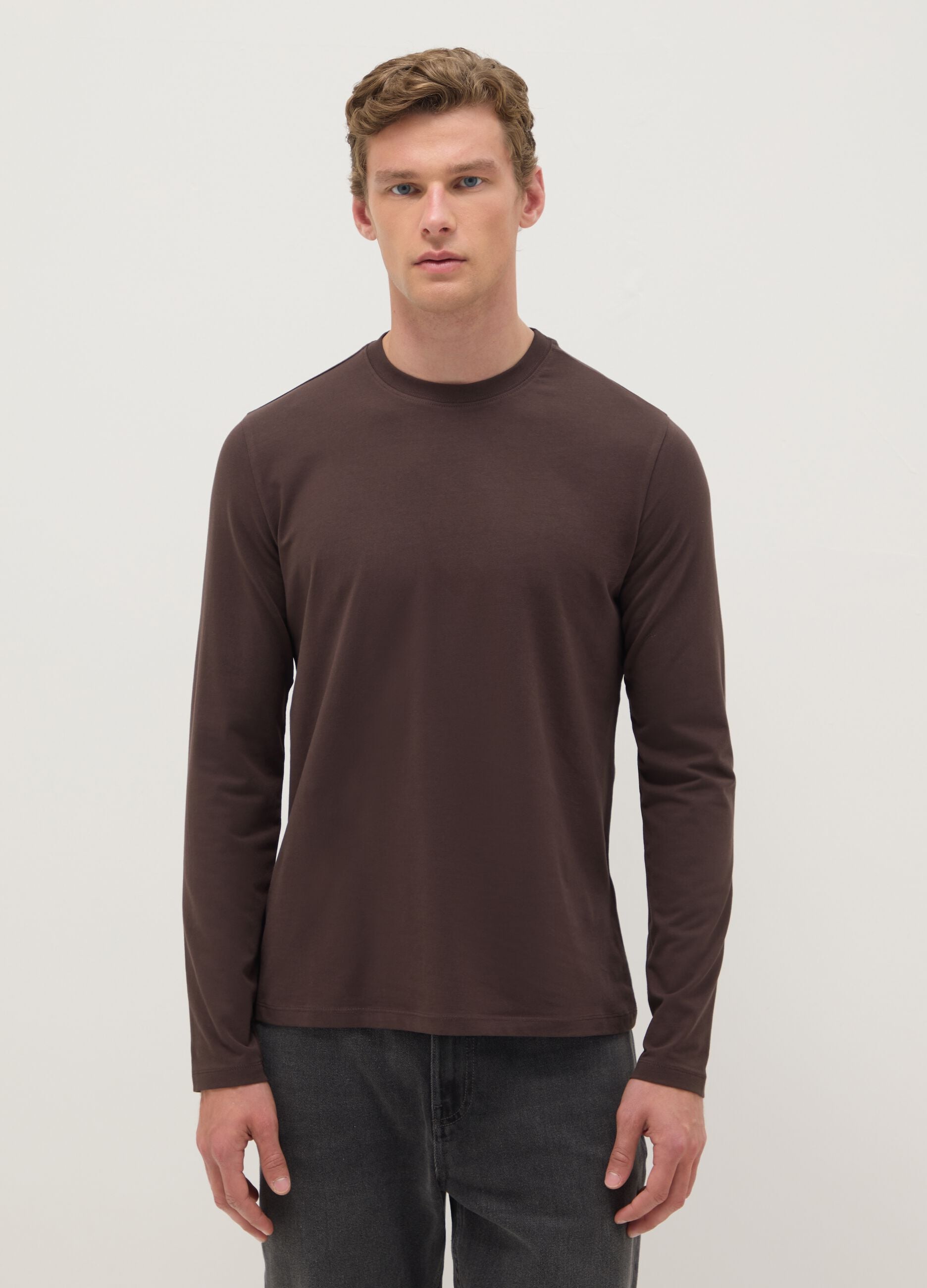 Regular fit stretchy cotton long sleeve brown t-shirt