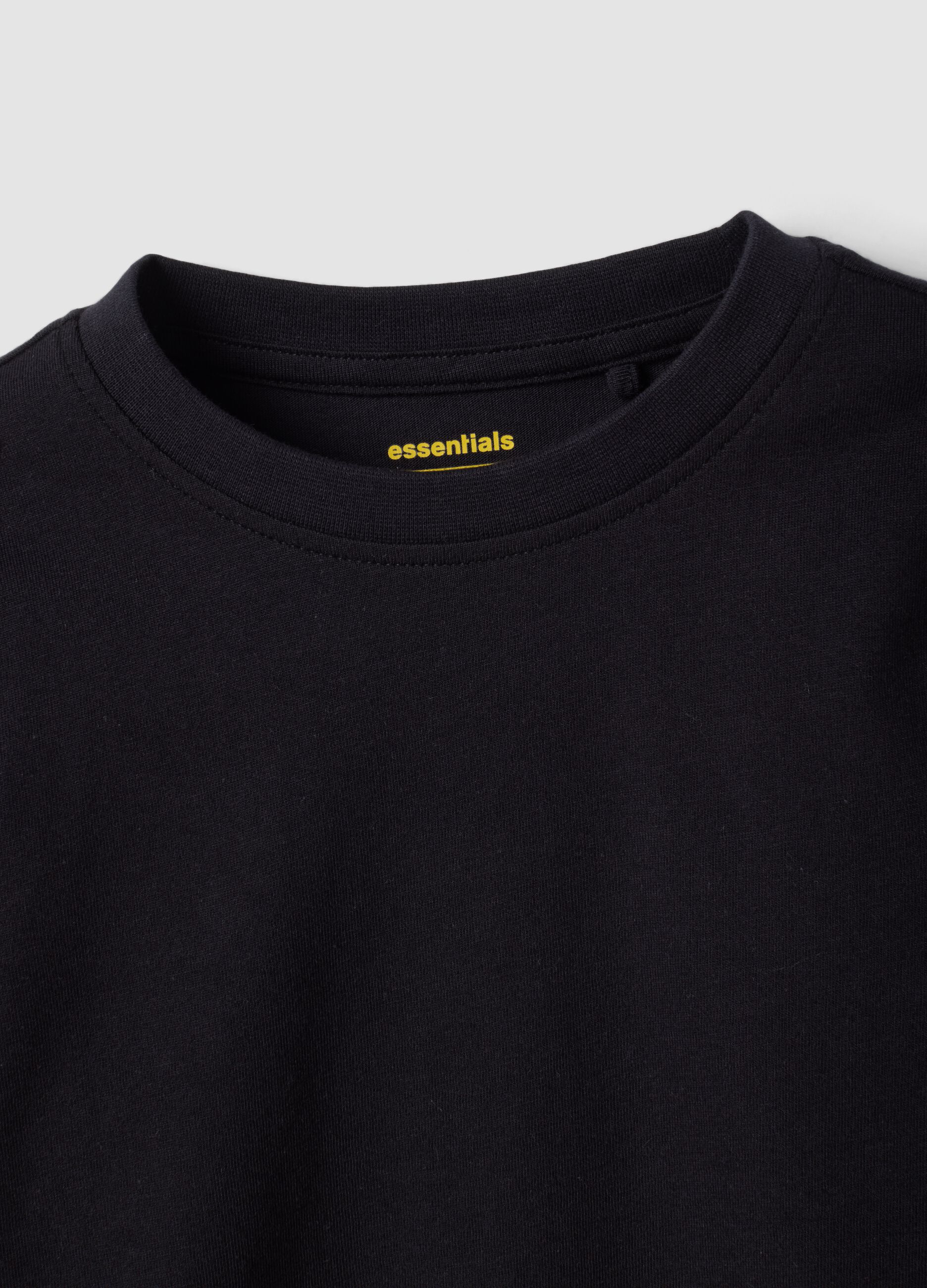 Black crew-neck T-shirt in pure organic cotton for girls