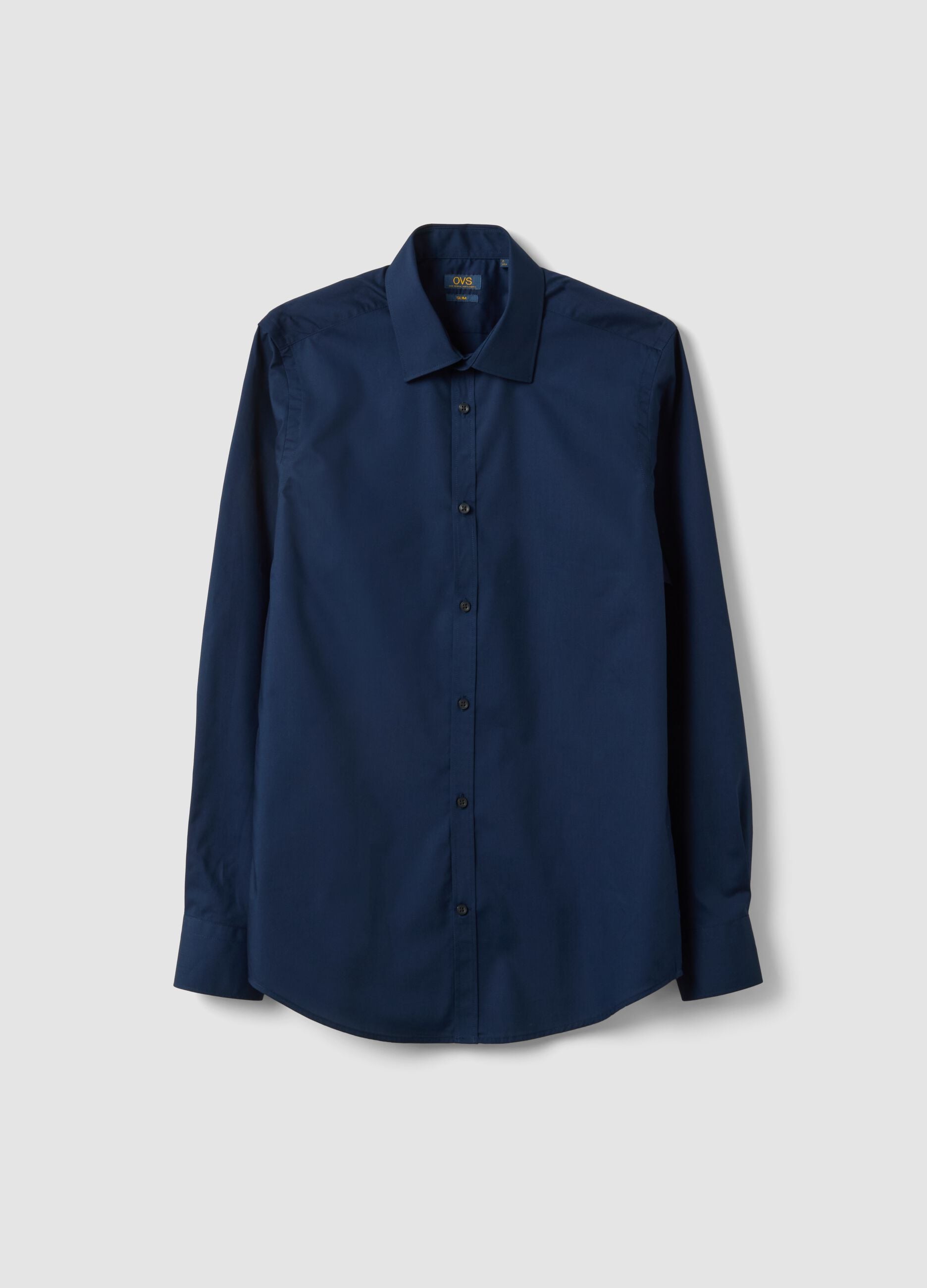 Blue slim-fit shirt with classic collar, easy-iron finish
