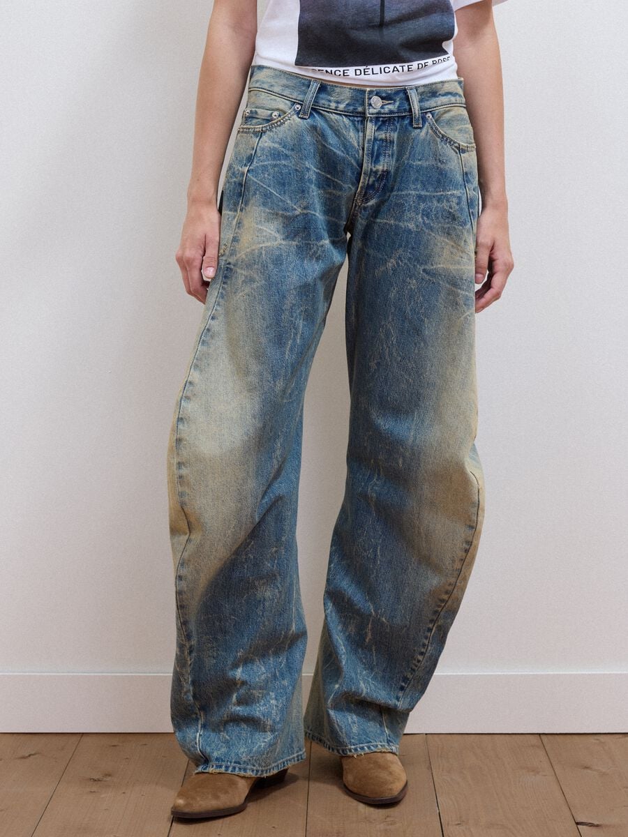 Jeans azzurro in puro cotone dal fit loose_1
