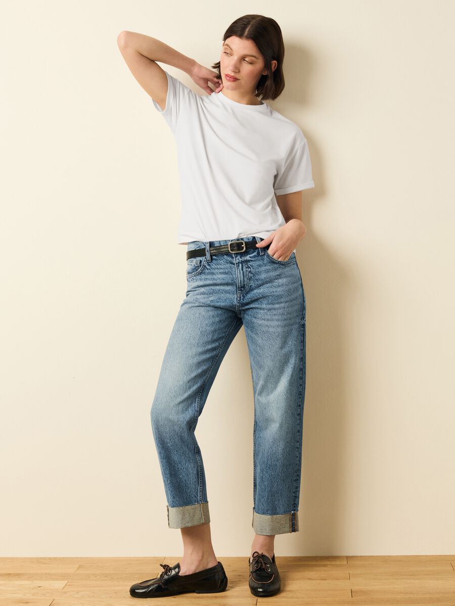 Jeans ankle fit relaxed con risvolti_0