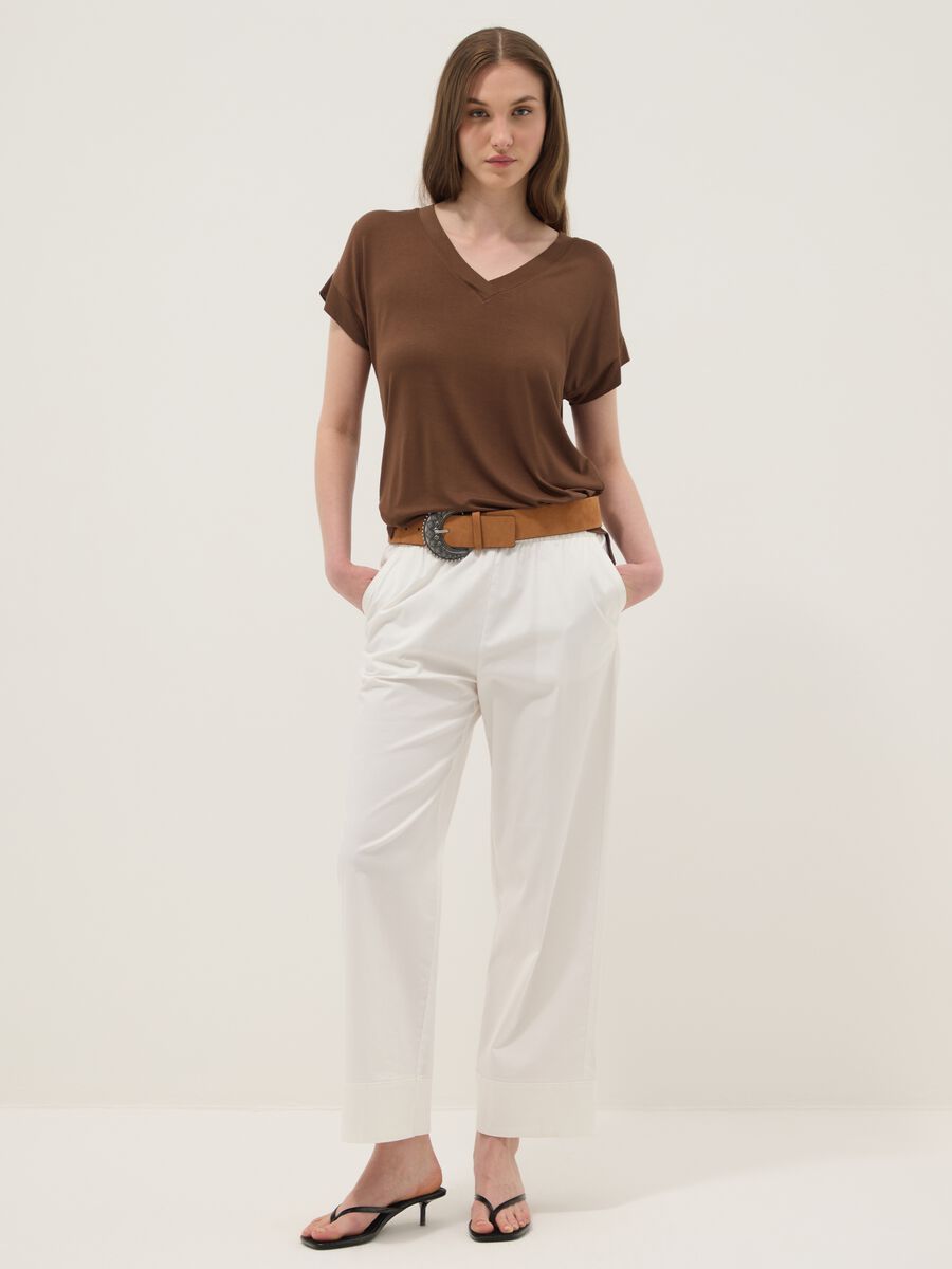 Brown stretch viscose V-neck T-shirt_2