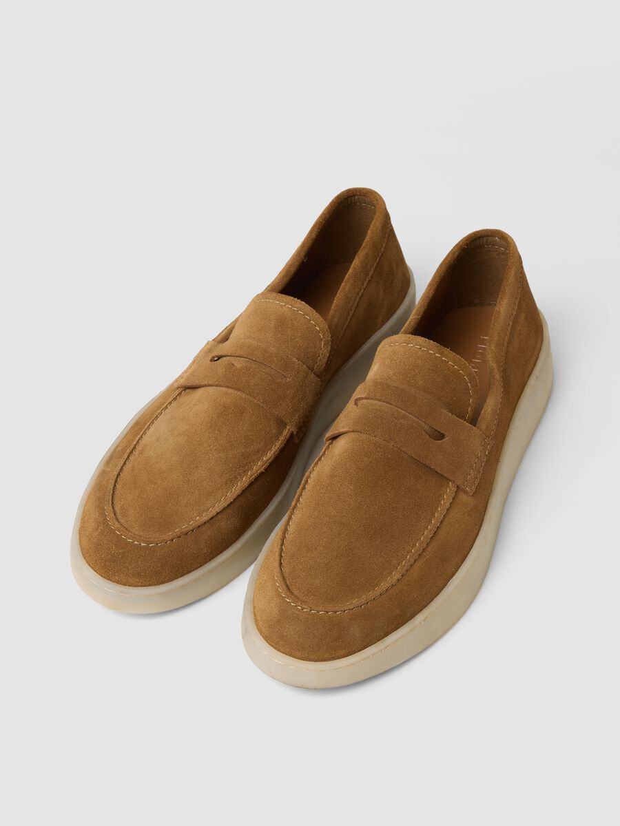 Brown genuine leather loafers with sturdy soles_2