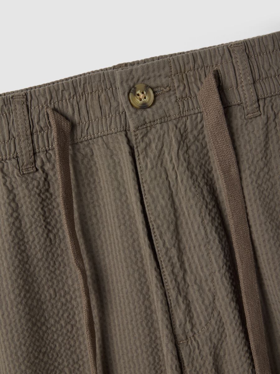 Pantaloni chino in cotone elasticizzato marrone regular fit_5