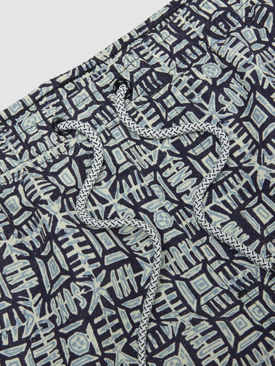 Multicolour geometric print swim shorts_5