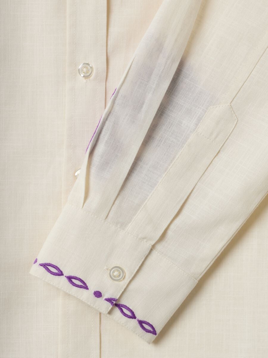 White pure cotton oversized shirt with purple embroidery_5